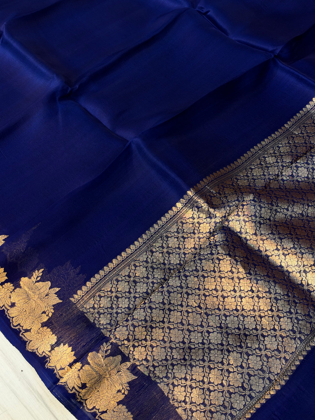 Pure handloom kora silk saree in Navy blue  colour