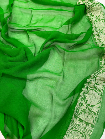 Beautiful Pure khaddi chiffon saree in beautiful contrast colour