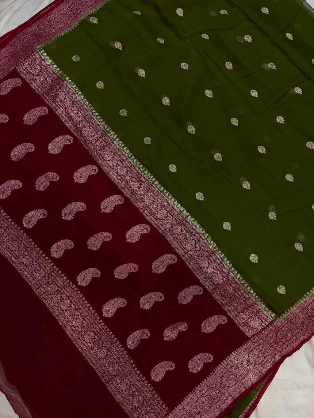 Pure khaddi chiffon saree in mehndi and maroon colour
