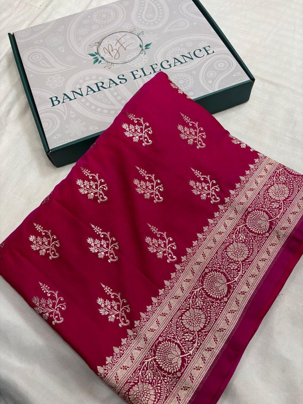 Rani Mashru Silk Saree With Zari Border Booti