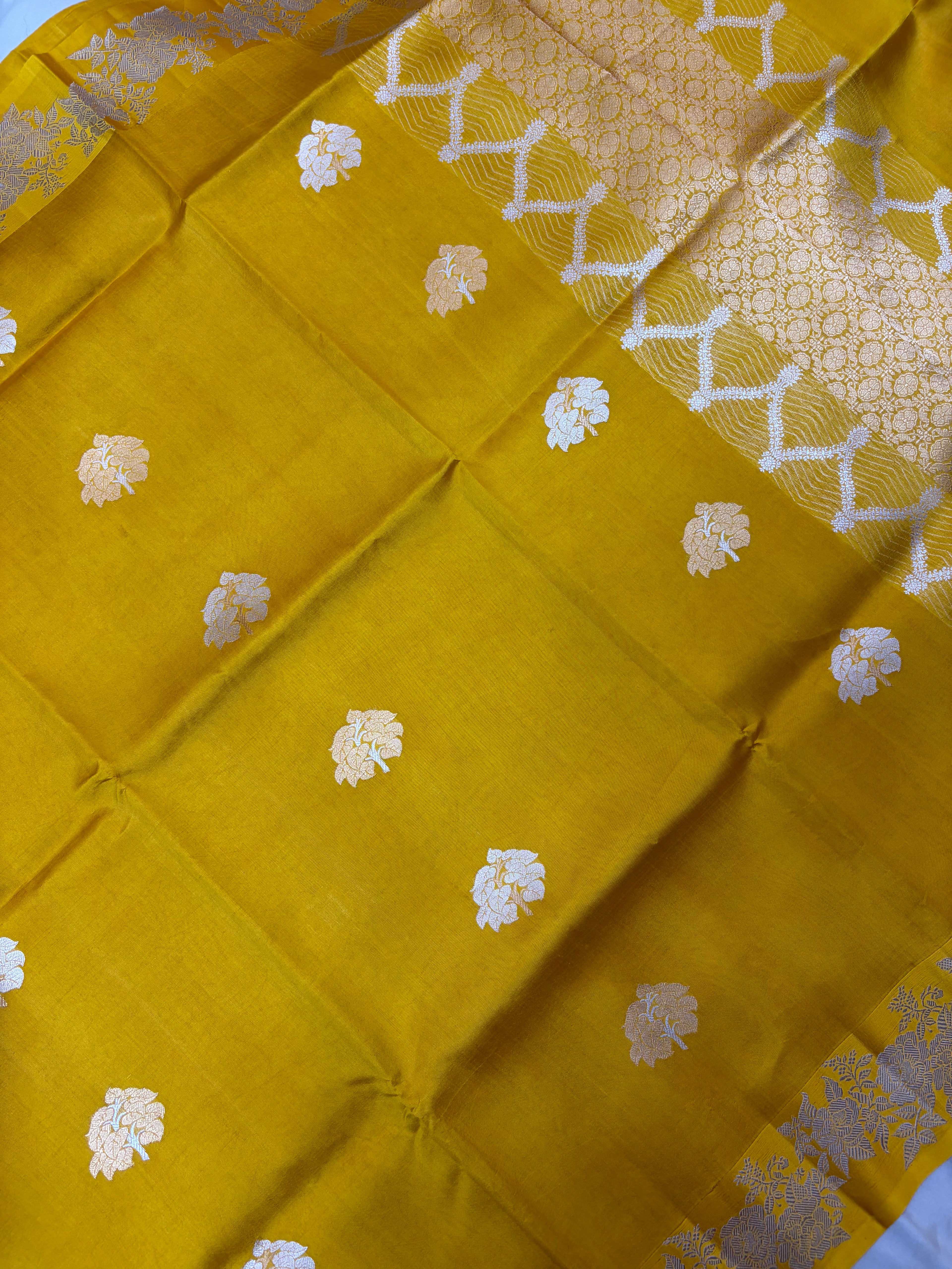 PURE RAW MANGO SAREE IN YELLOW GOLD COLOUR