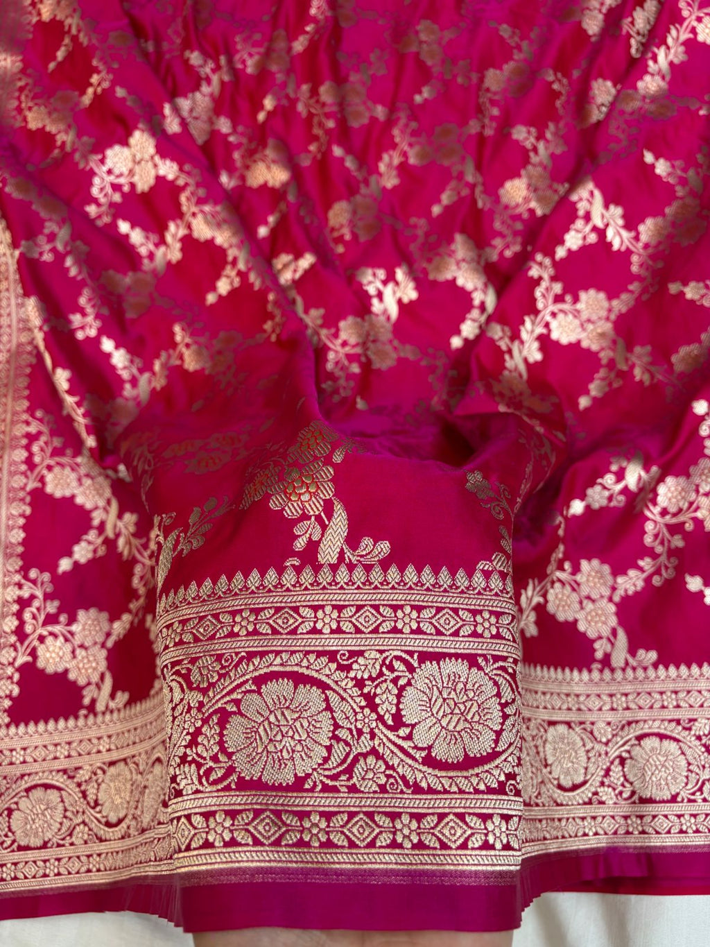 Magenta Mashru Silk Saree With Zari Border Jaal