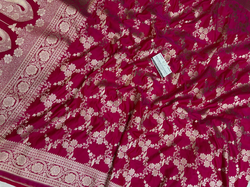 Magenta Mashru Silk Saree With Zari Border Jaal