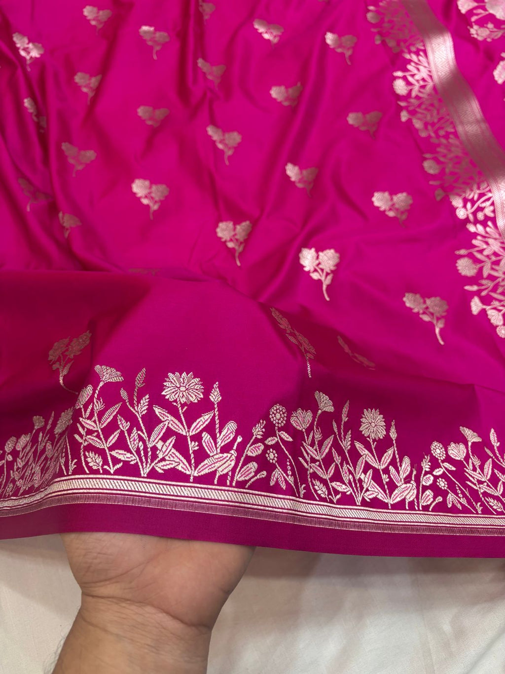 Magenta Mashru Silk Saree With Zari Open Border Flower Booti