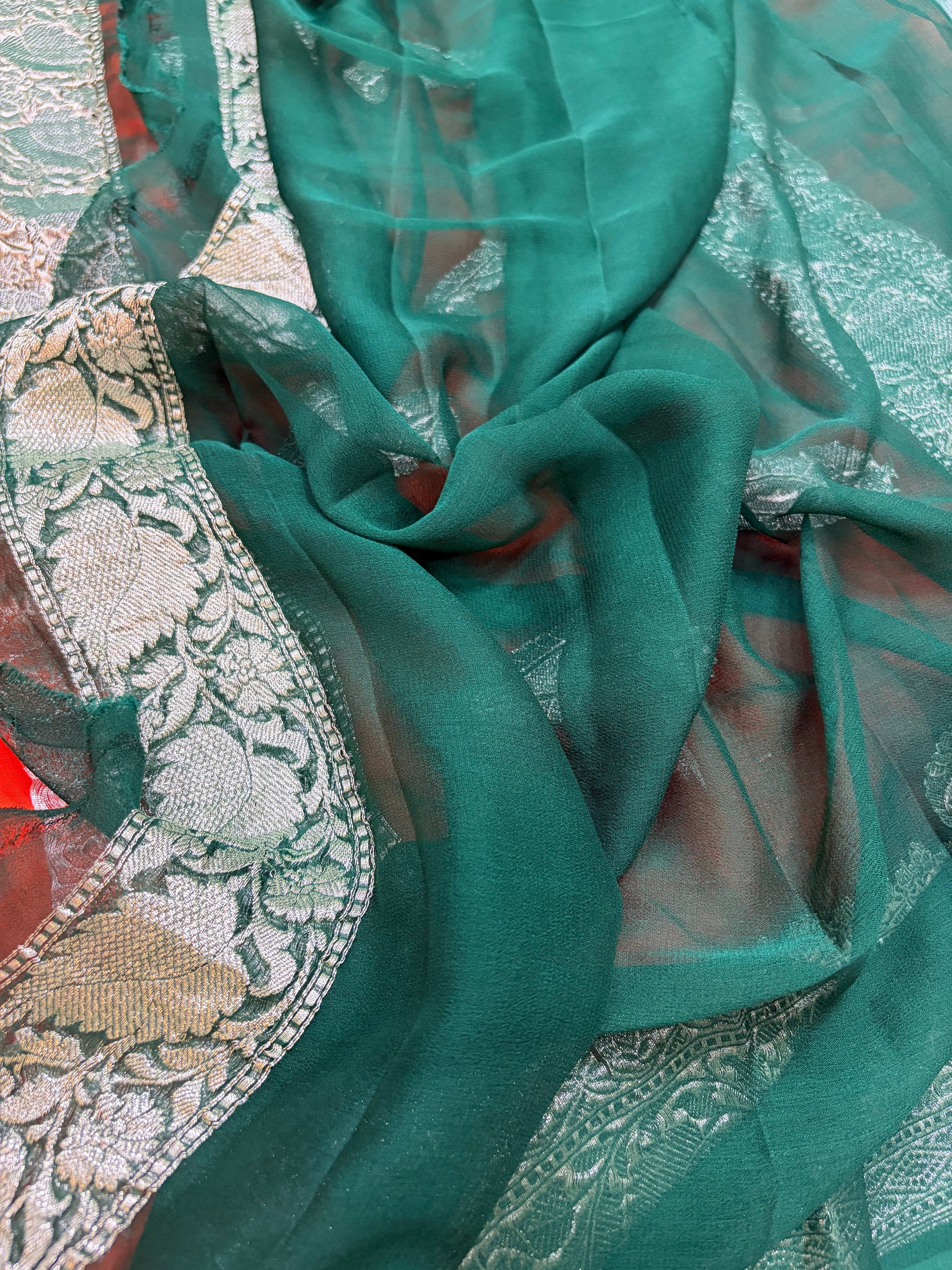 Beautiful Pure khaddi chiffon saree in beautiful contrast colour