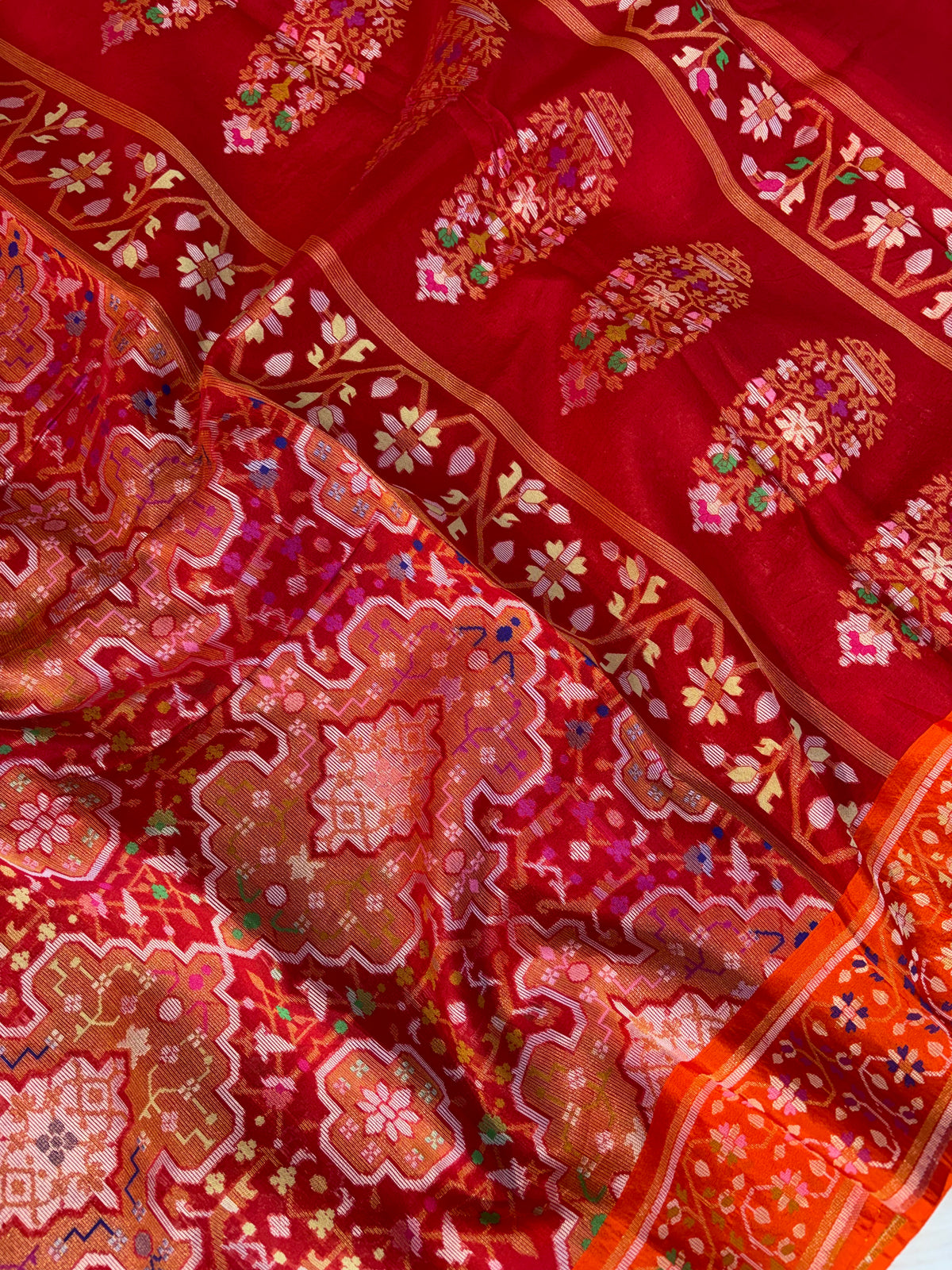 Beautiful pure premium kora jamdani saree