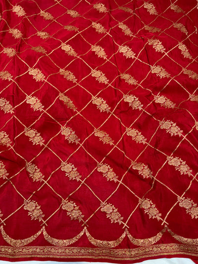 Pure khaddi crepe silk saree laheriya border design with monopoly blouse piece design in off white with blood red