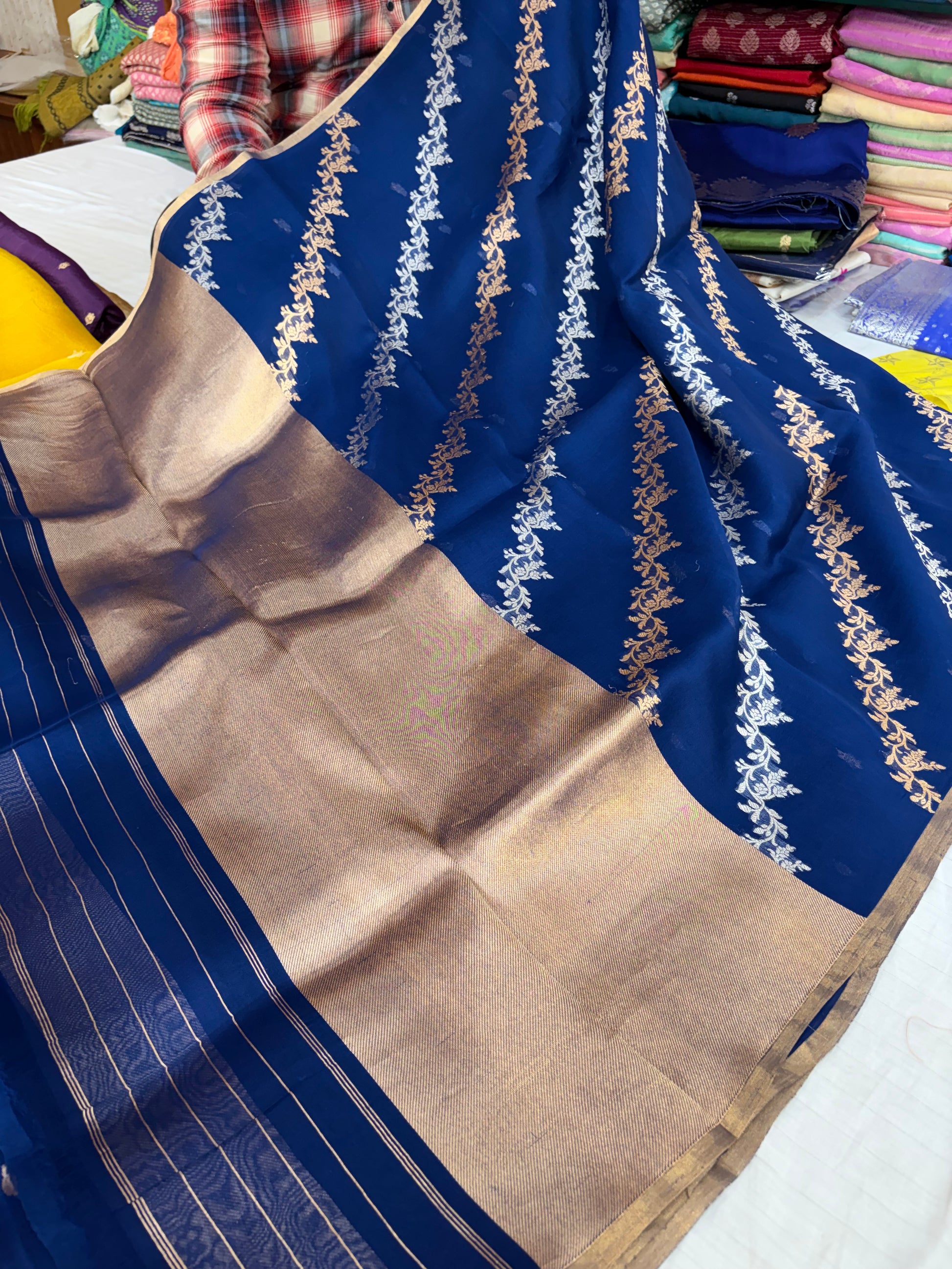 Pure handloom organza silk saree in blue colour