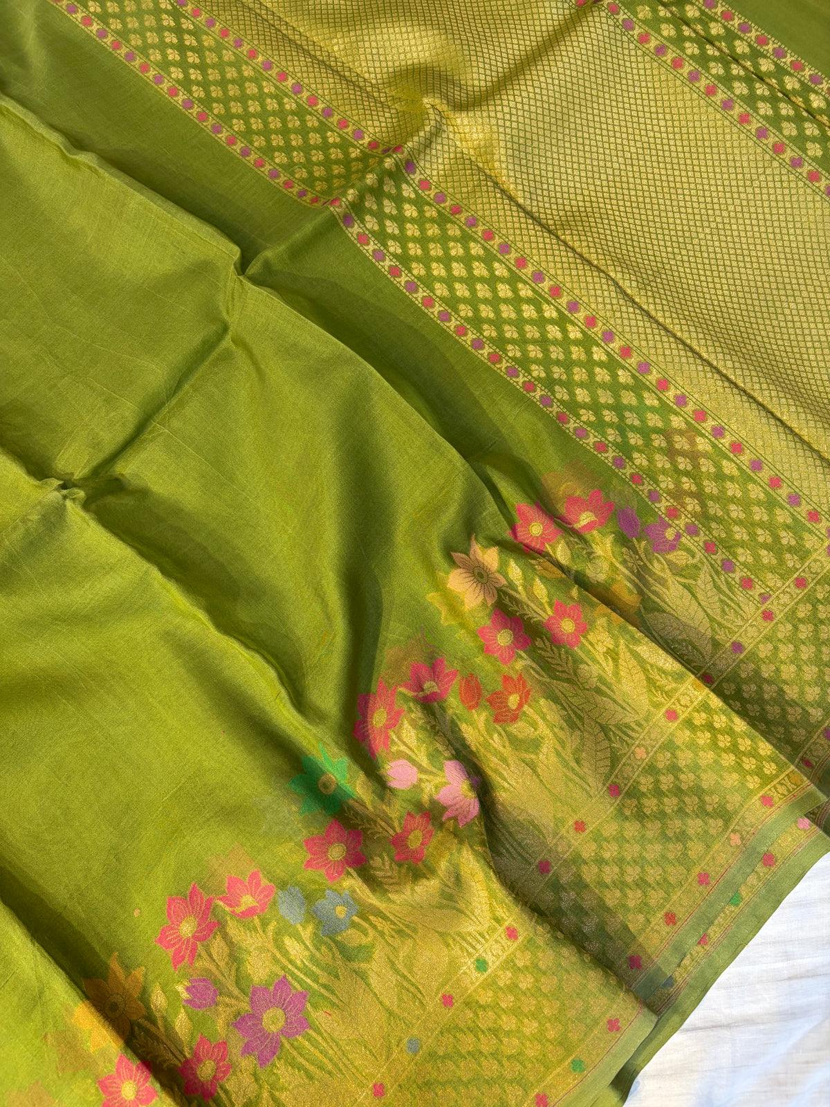 Beautiful pure premium kora jamdani saree