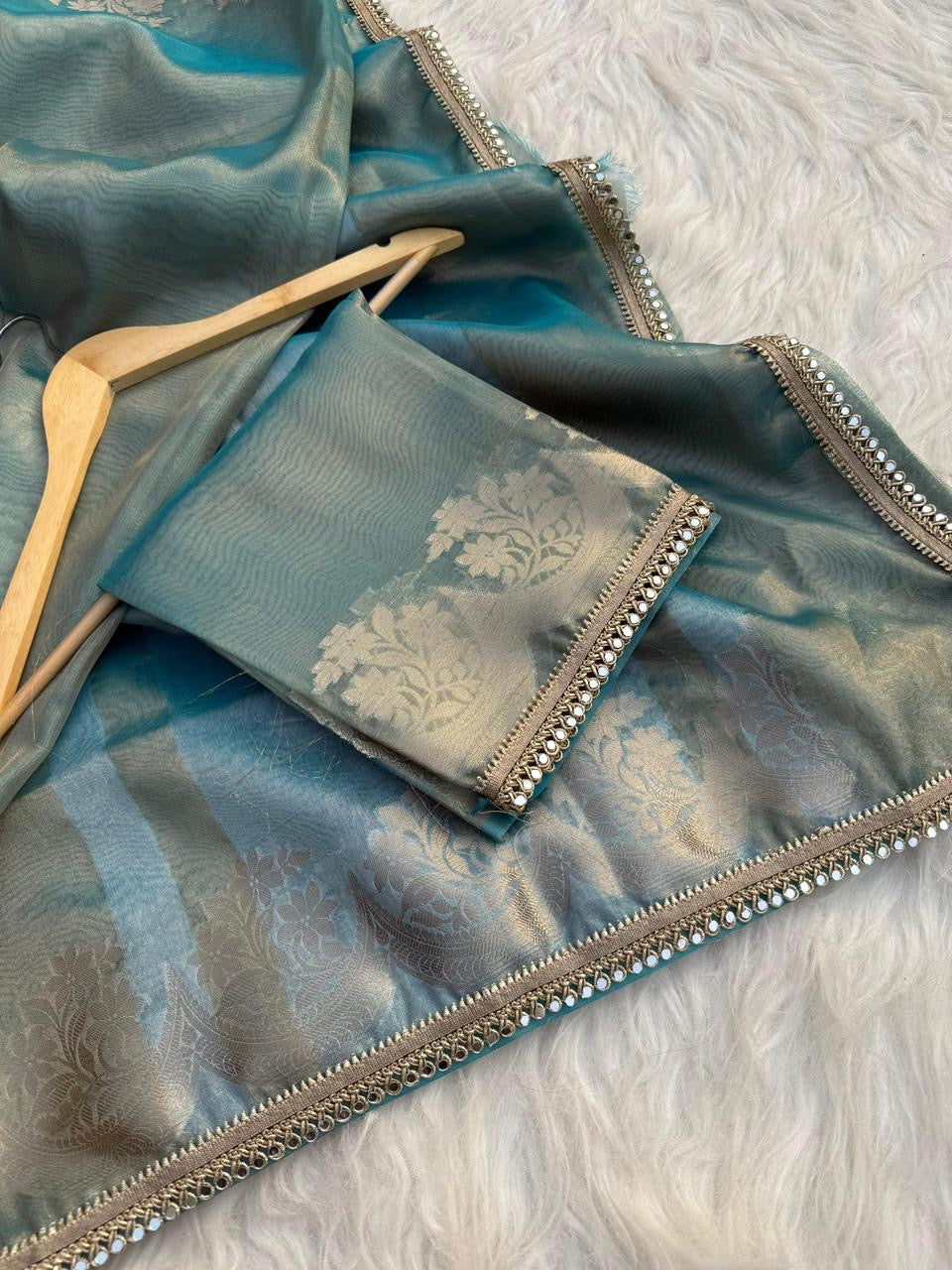 BANARASI SOFT TISSUE SILK SAREE WITH RICH GOLDEN ZARI WEAVING