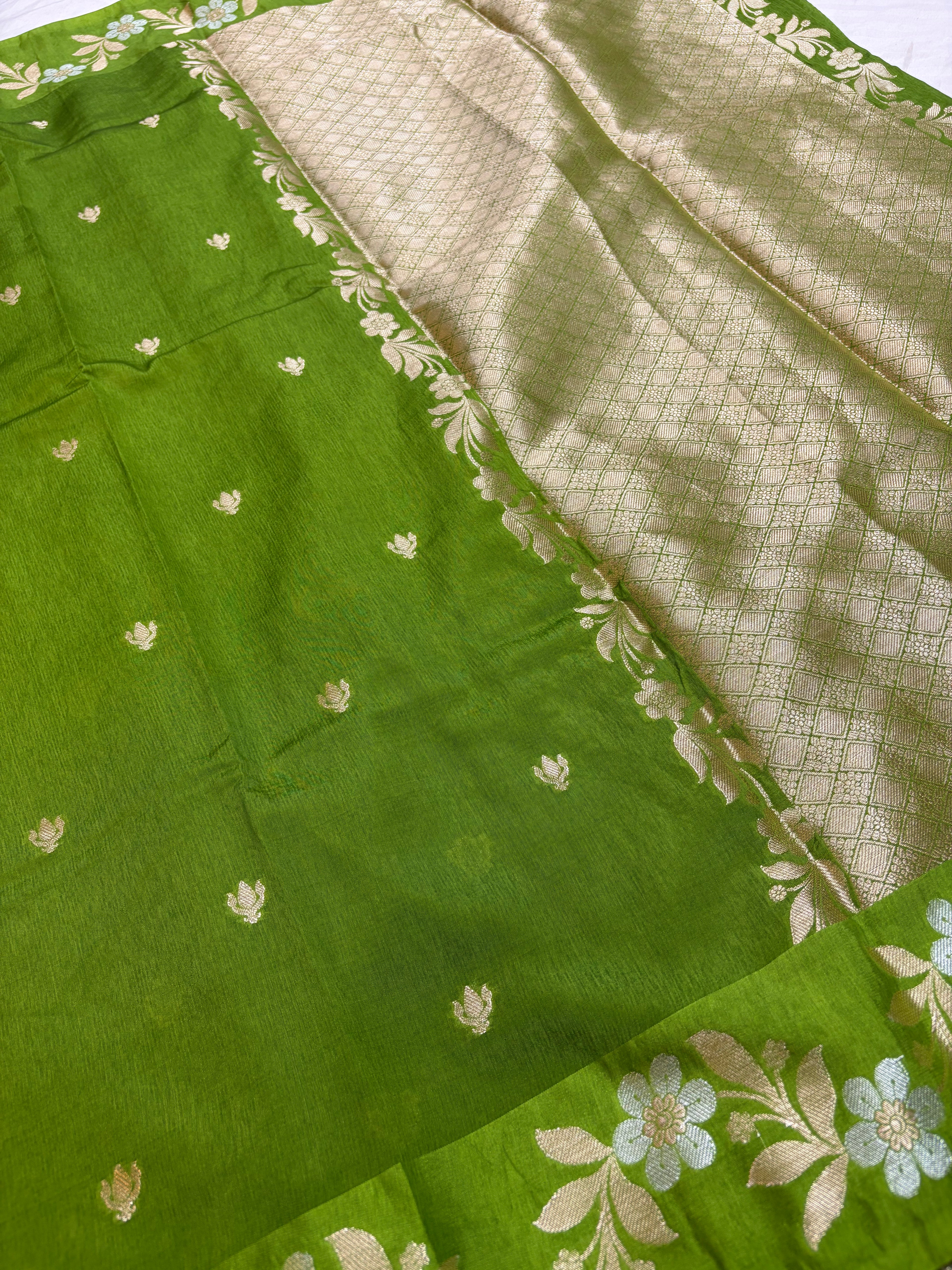 Banarasi mango silk saree in green colour