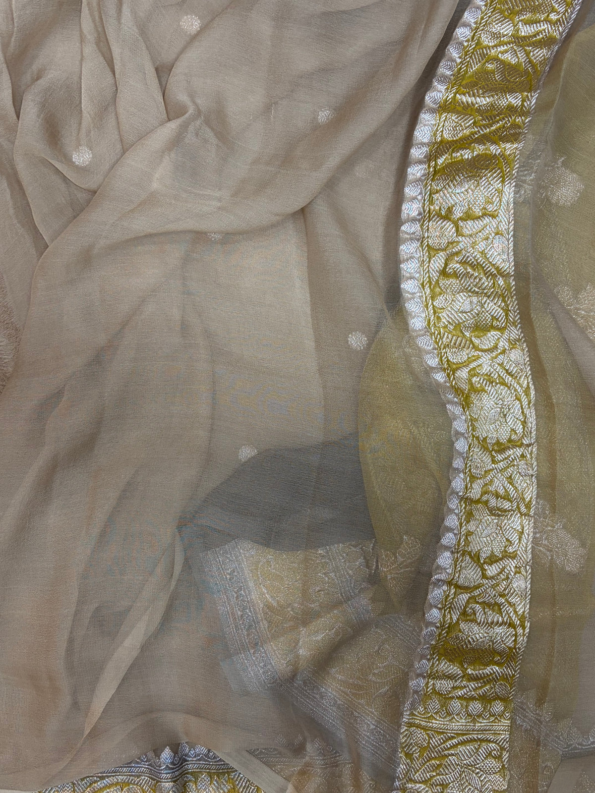 Contrast Pure khaddi chiffon Zari Border Buti saree