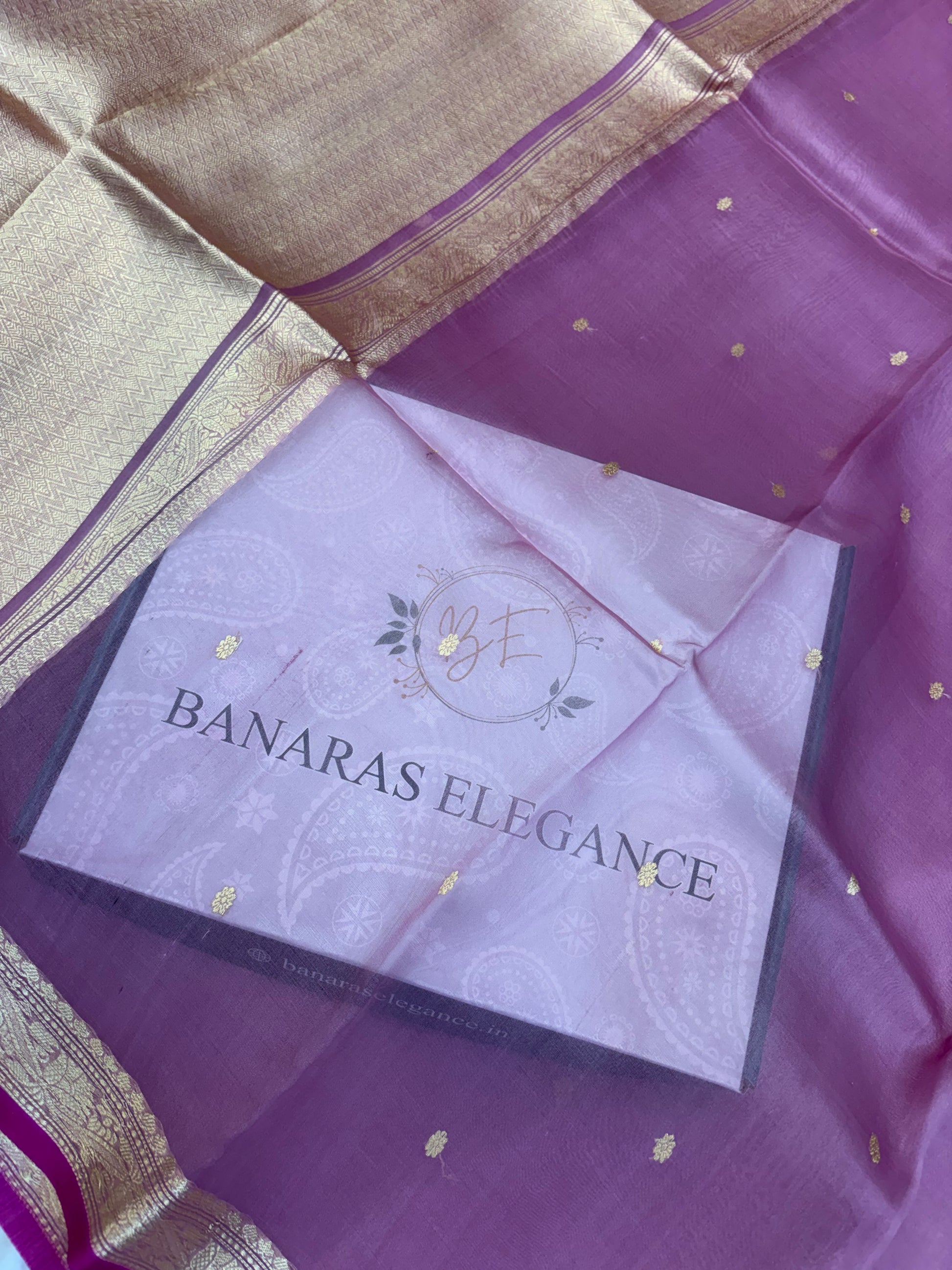 Pure handloom organza silk saree In onion pink colour with Magenta piping border