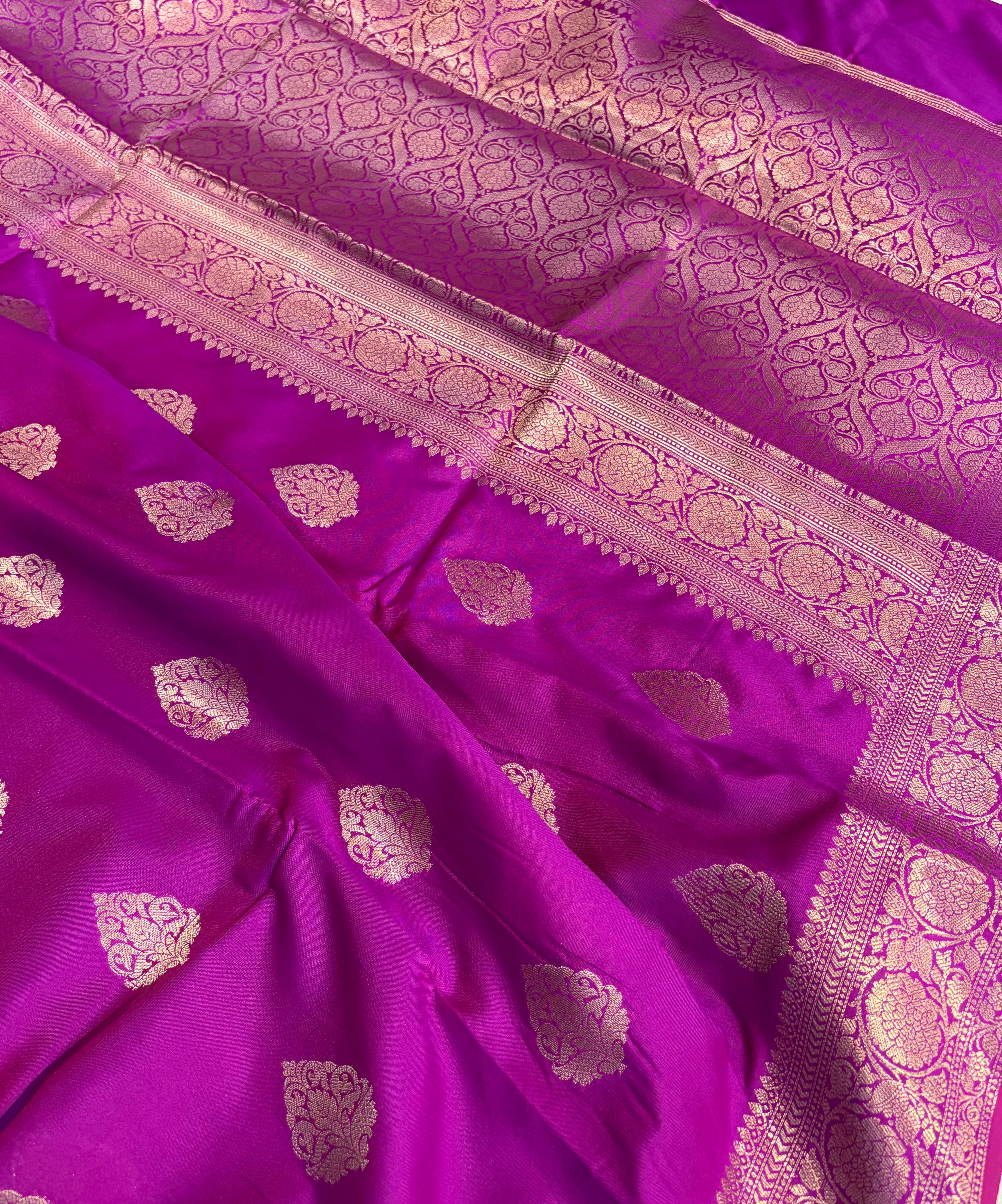 Banarasi katan by katan saree in beautiful in Magenta colour