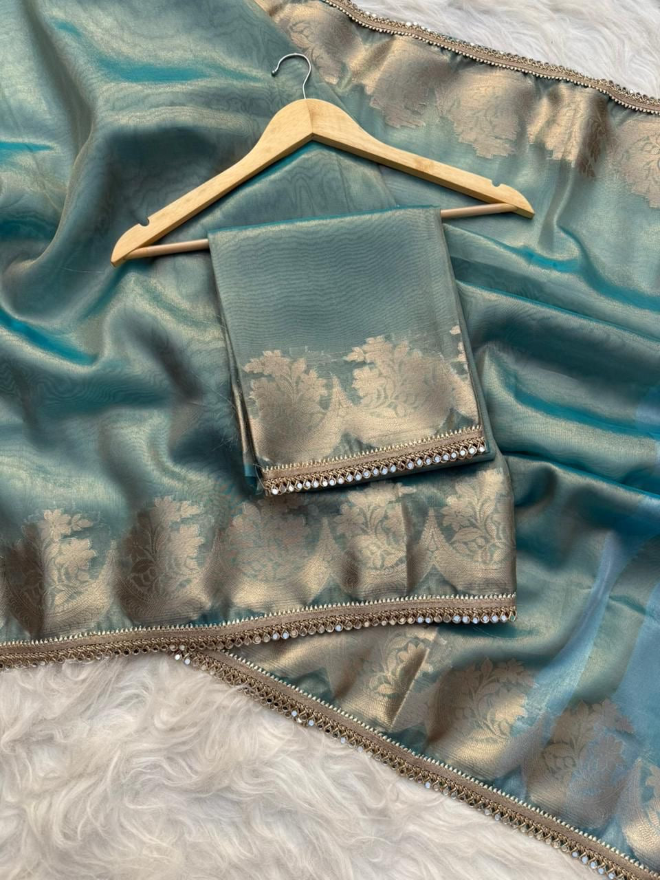 BANARASI SOFT TISSUE SILK SAREE WITH RICH GOLDEN ZARI WEAVING