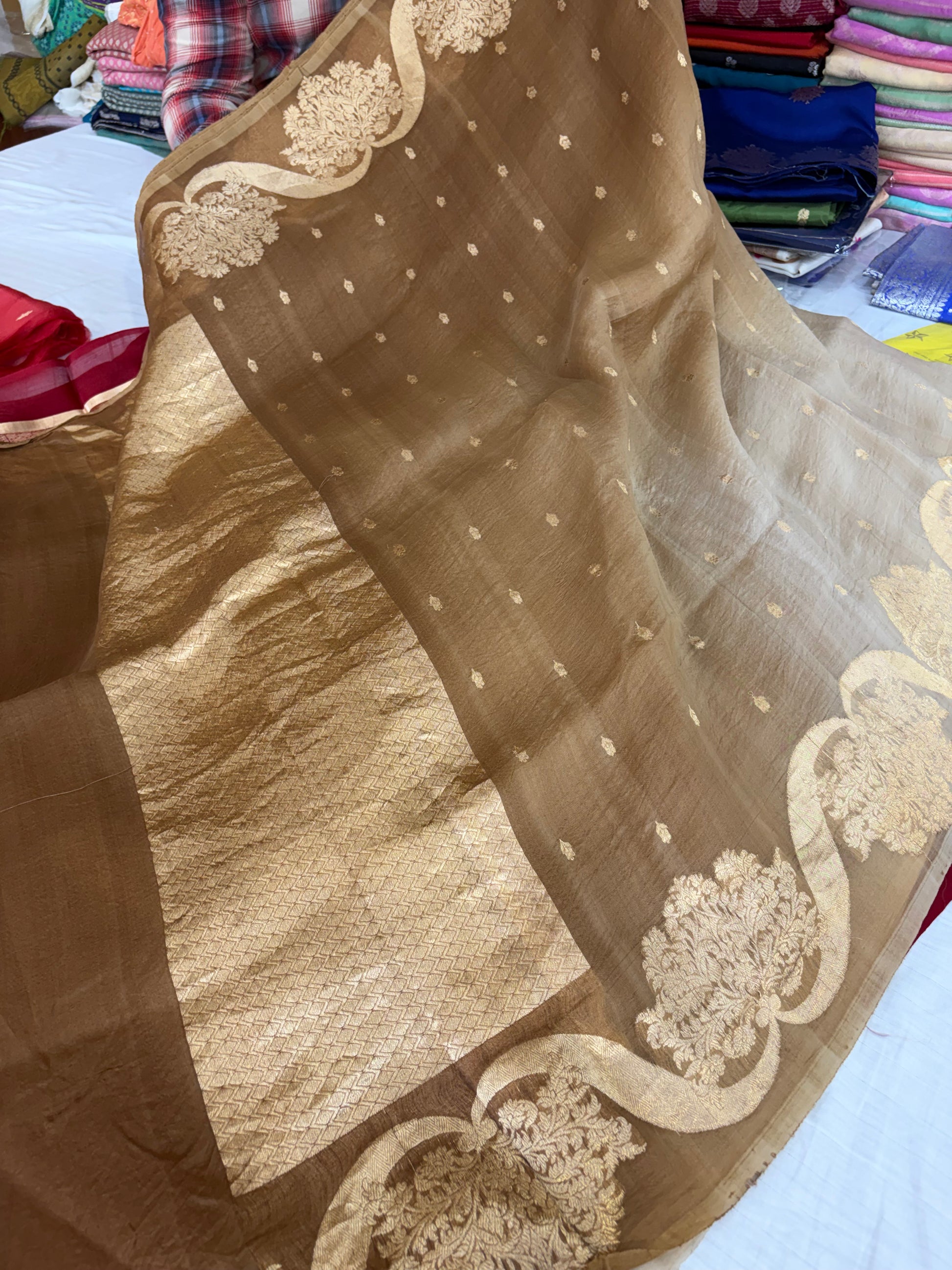Pure handloom organza silk saree in half half colour