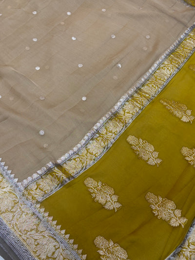 Contrast Pure khaddi chiffon Zari Border Buti saree