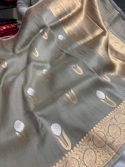 Pure handloom organza silk saree in Smoky grey colour