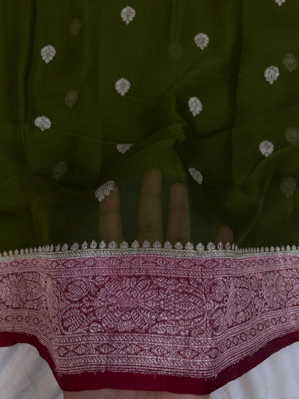 Pure khaddi chiffon saree in mehndi and maroon colour