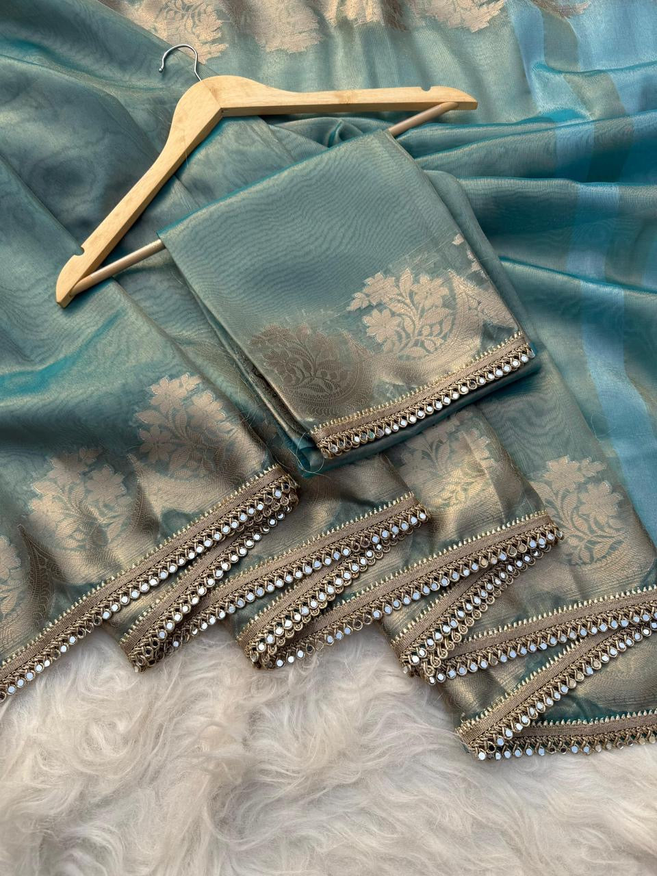 BANARASI SOFT TISSUE SILK SAREE WITH RICH GOLDEN ZARI WEAVING