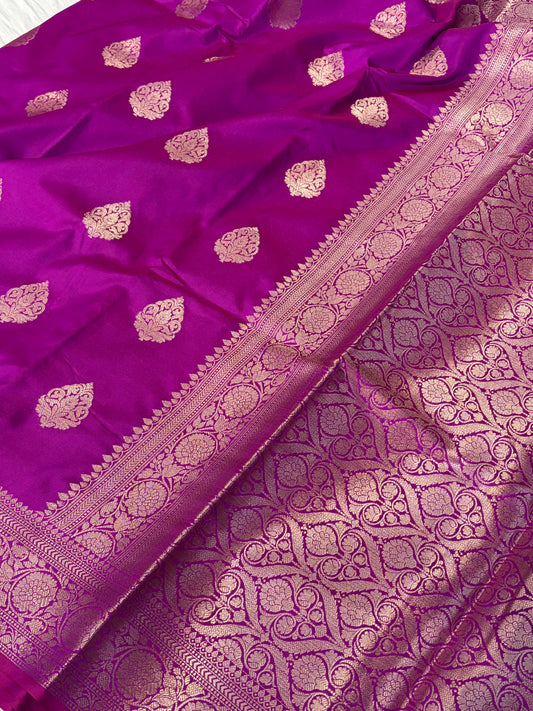 Banarasi katan by katan saree in beautiful in Magenta colour