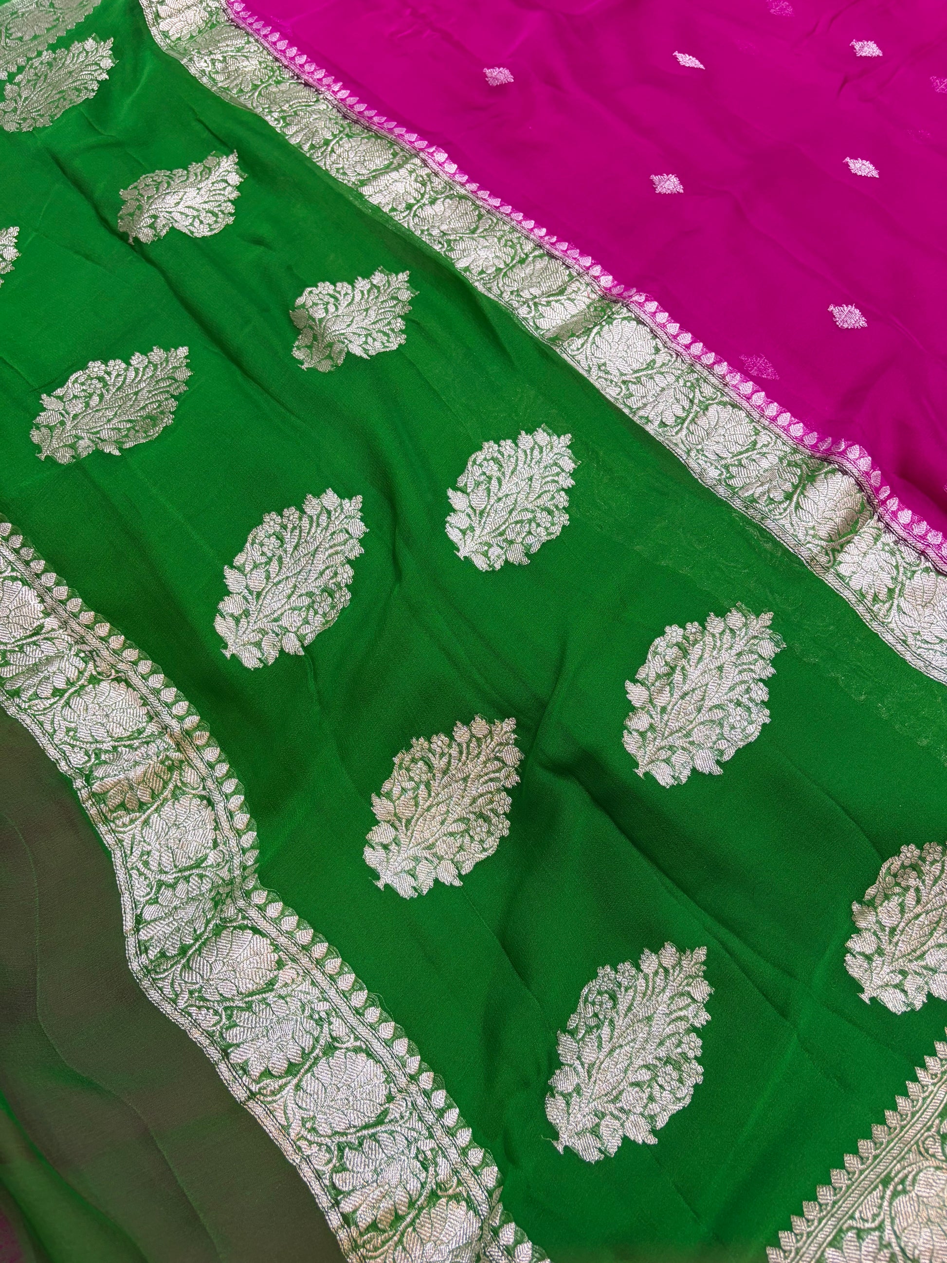 Beautiful Pure khaddi chiffon saree in beautiful contrast colour