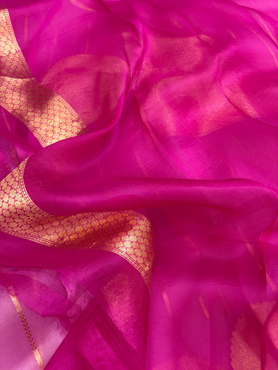 Pure handloom organza silk saree in purple colour with Rani piping border