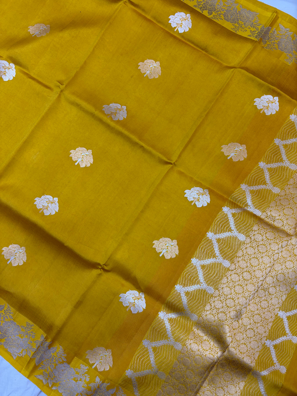 PURE RAW MANGO SAREE IN YELLOW GOLD COLOUR