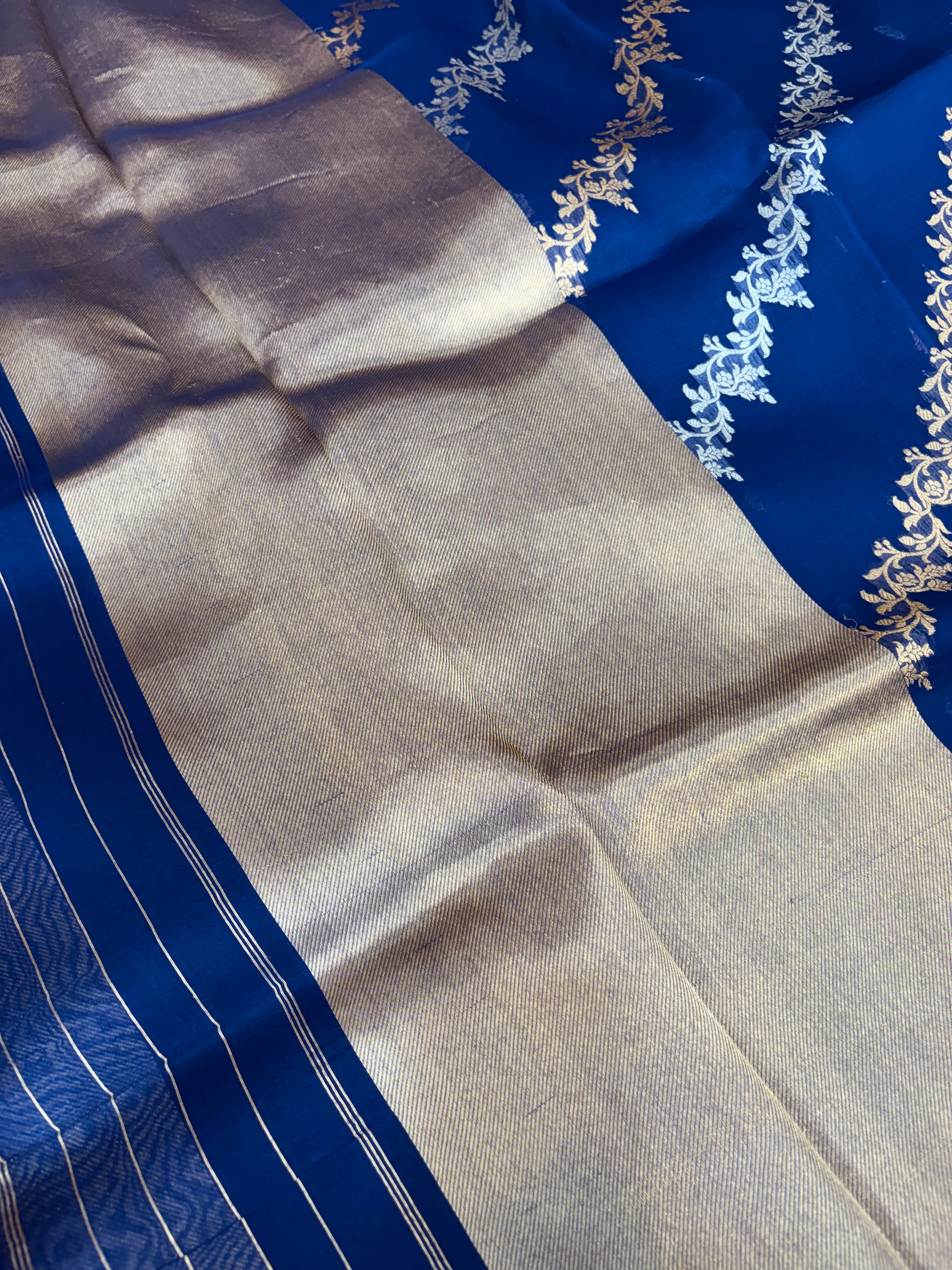 Pure handloom organza silk saree in blue colour