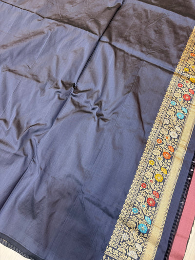 Pure handloom katan silk sareee in check pattern with side border Meena work