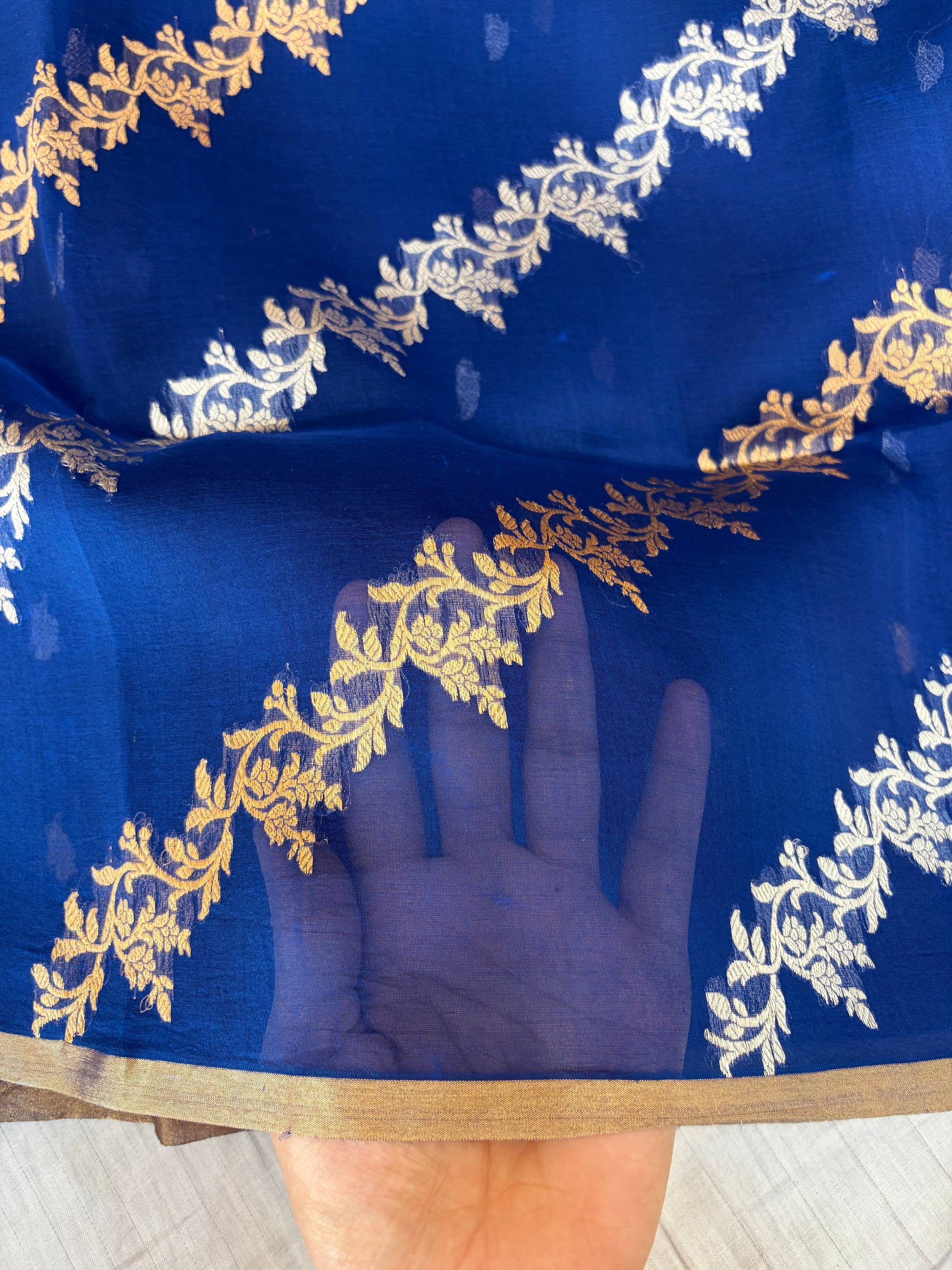 Pure handloom organza silk saree in blue colour