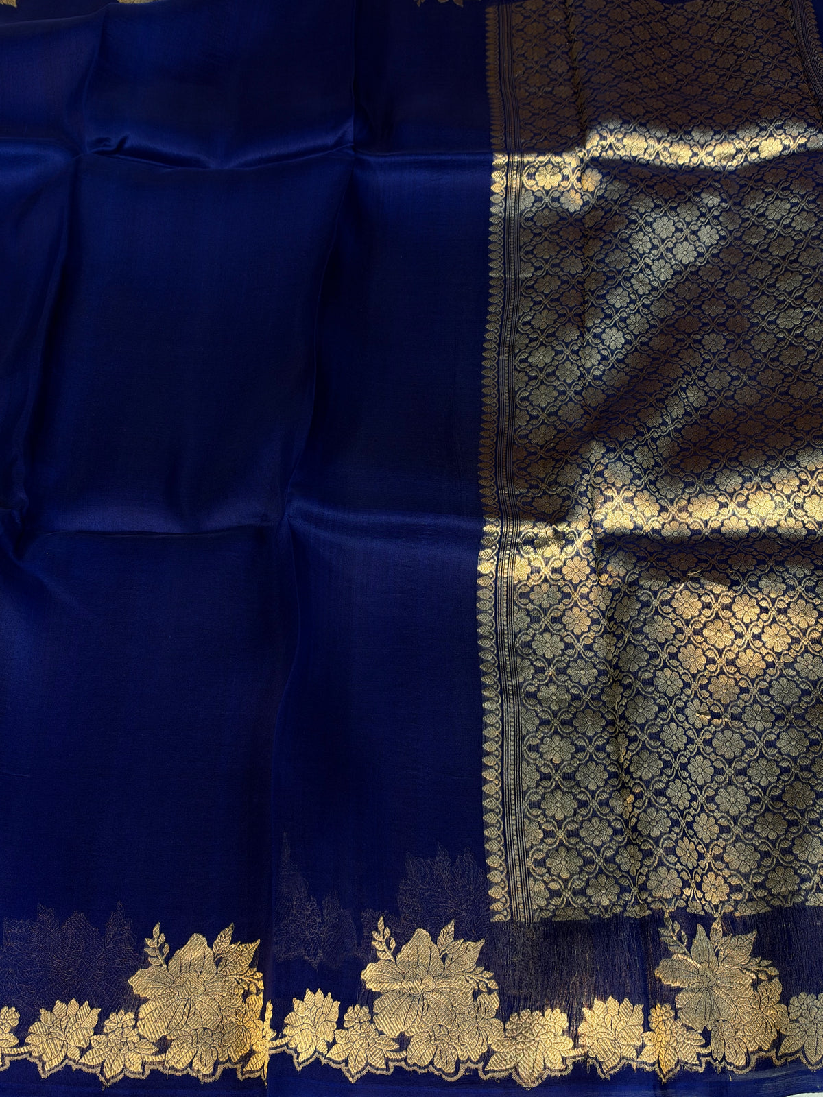 Pure handloom kora silk saree in Navy blue  colour