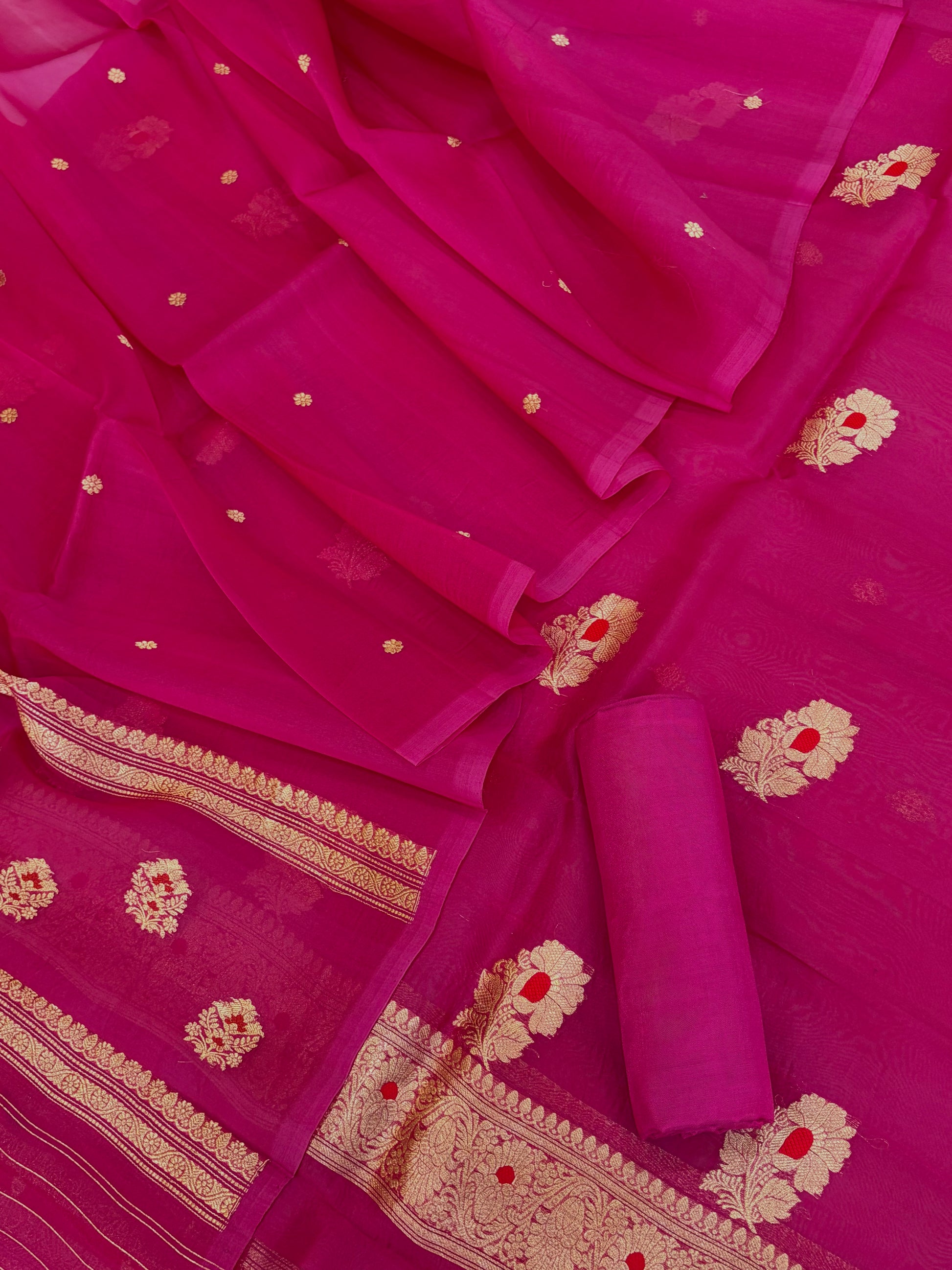 Pure Handloom Kora silk suit set in Rani colour with meenakari work