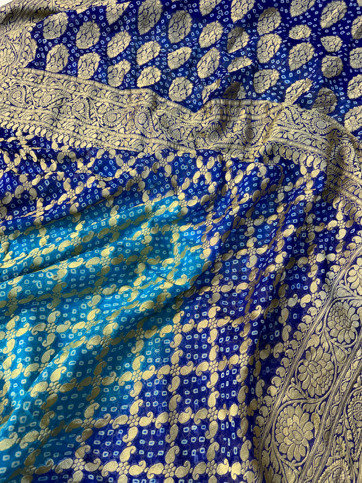 Pure georgette bandhani saree in beautiful dual shade