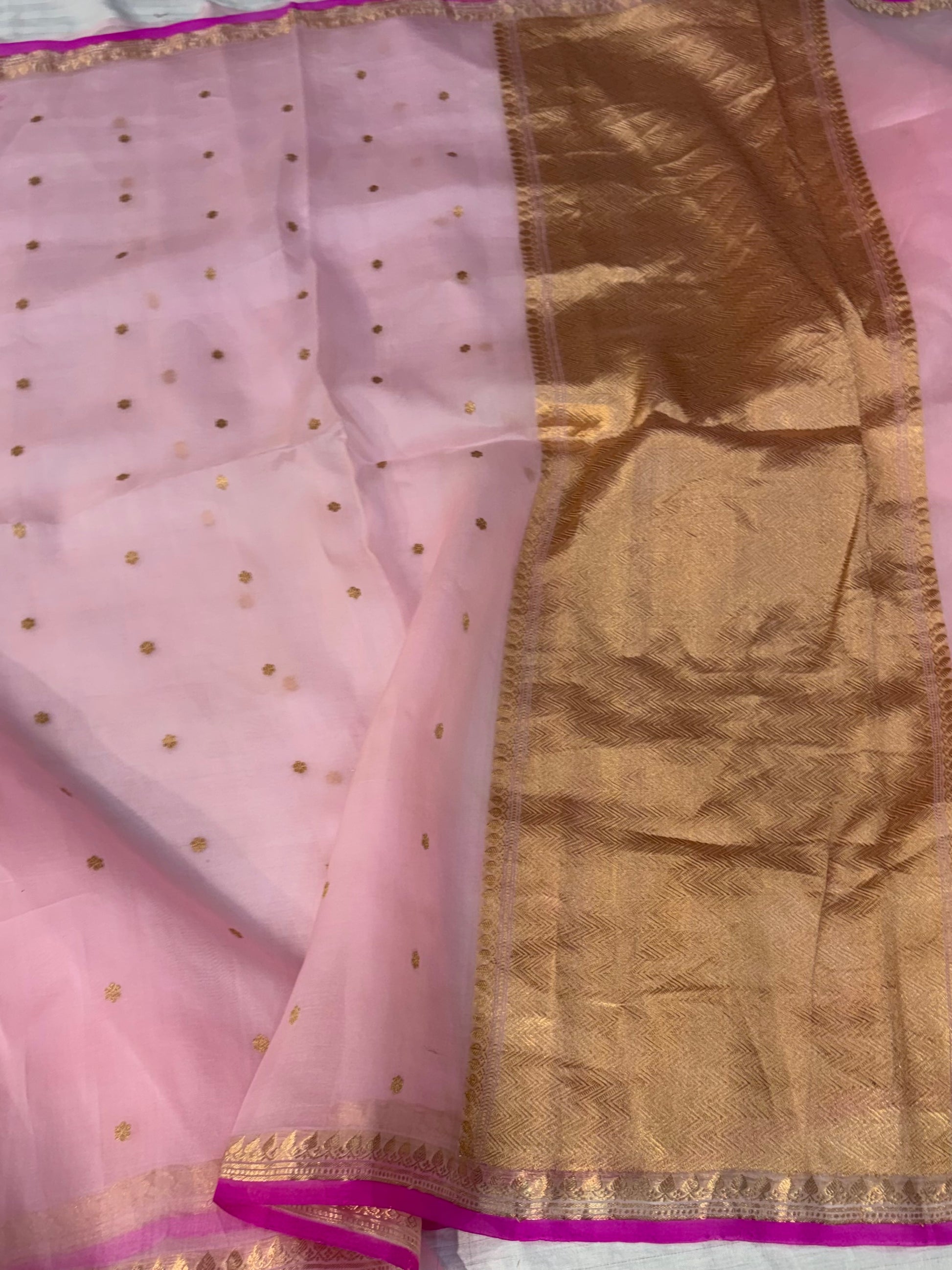 Pure handloom organza silk saree In Baby pink colour with Ranj piping border