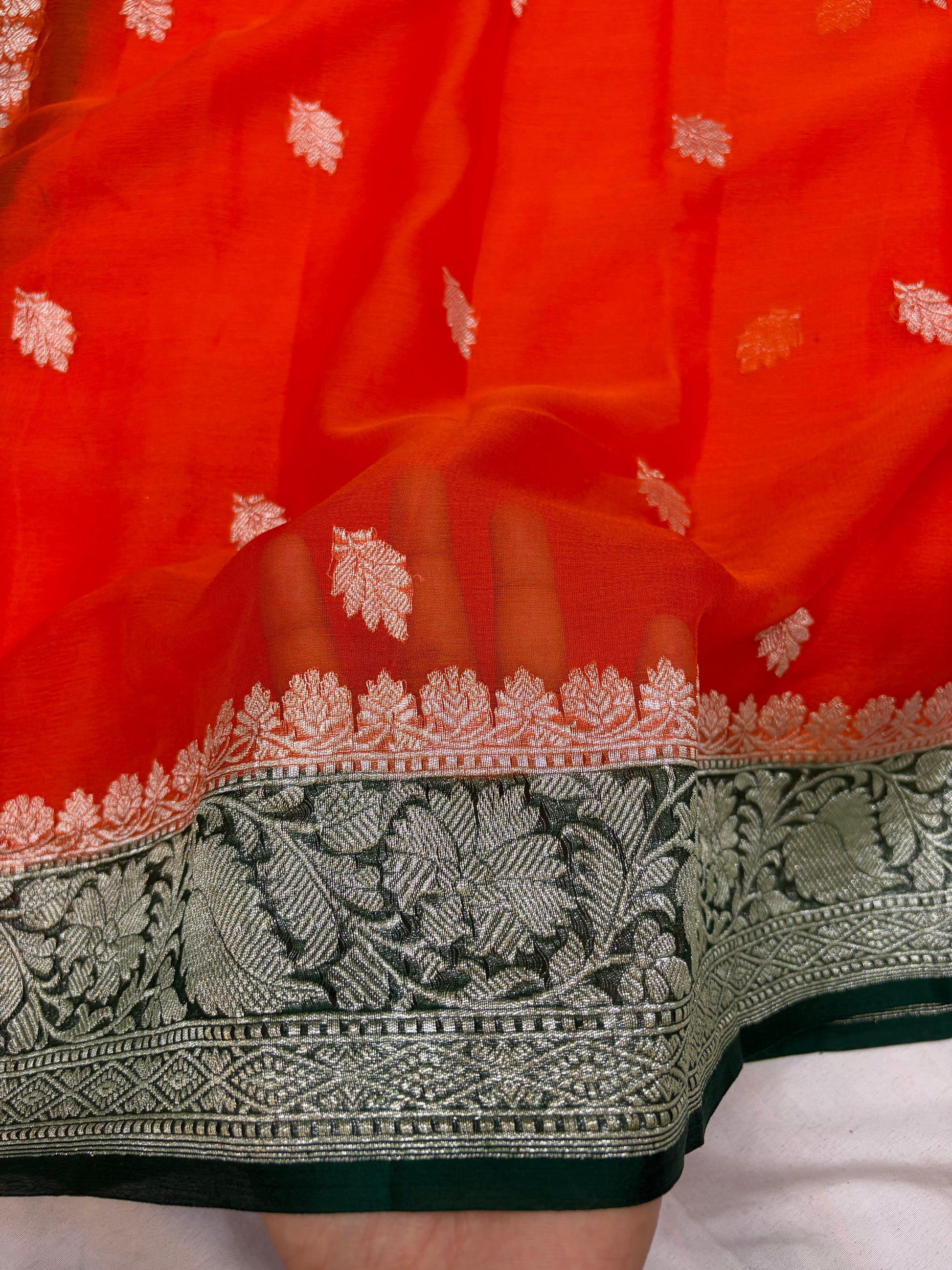 Beautiful Pure khaddi chiffon saree in beautiful contrast colour