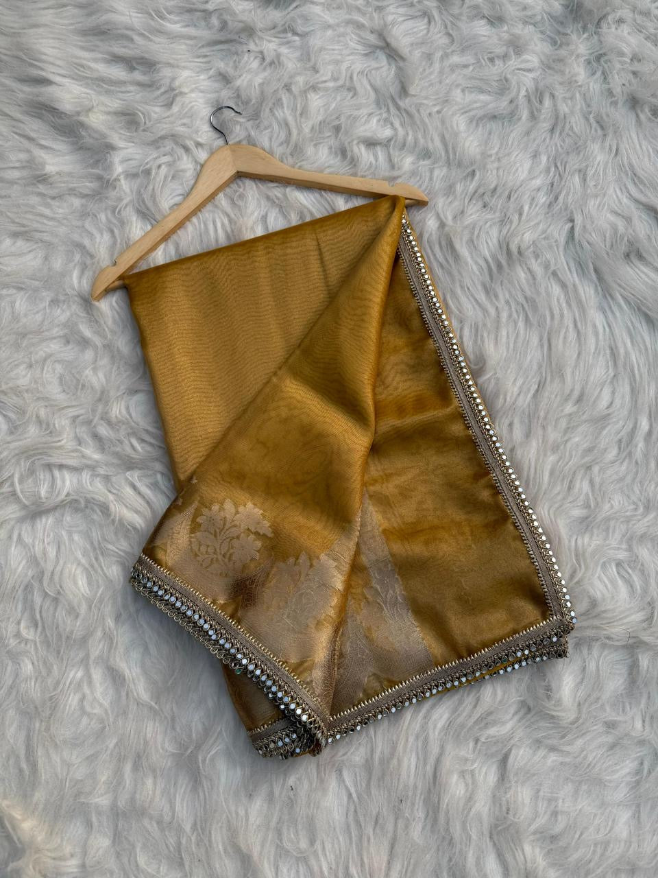 BANARASI SOFT TISSUE SILK SAREE WITH RICH GOLDEN ZARI WEAVING