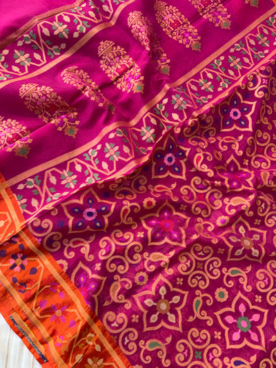 Beautiful pure premium kora jamdani saree
