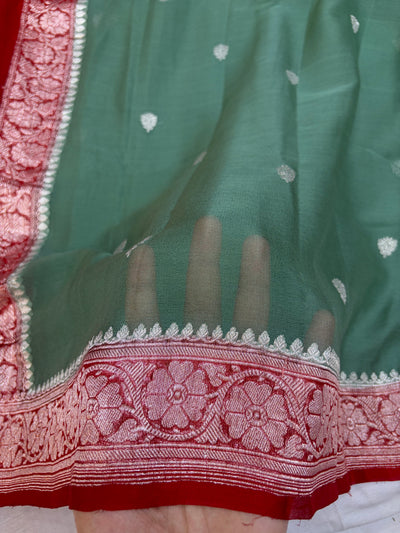 Beautiful Pure khaddi chiffon saree in beautiful contrast colour