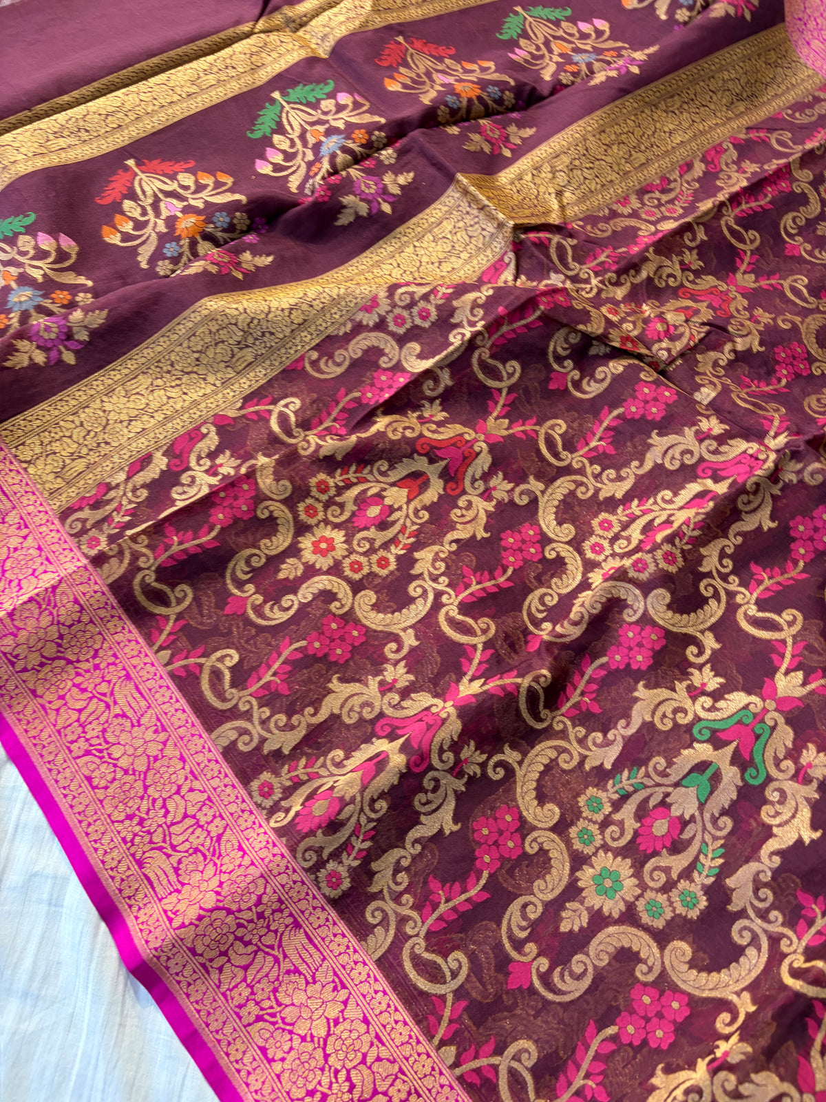Beautiful pure premium kora jamdani saree