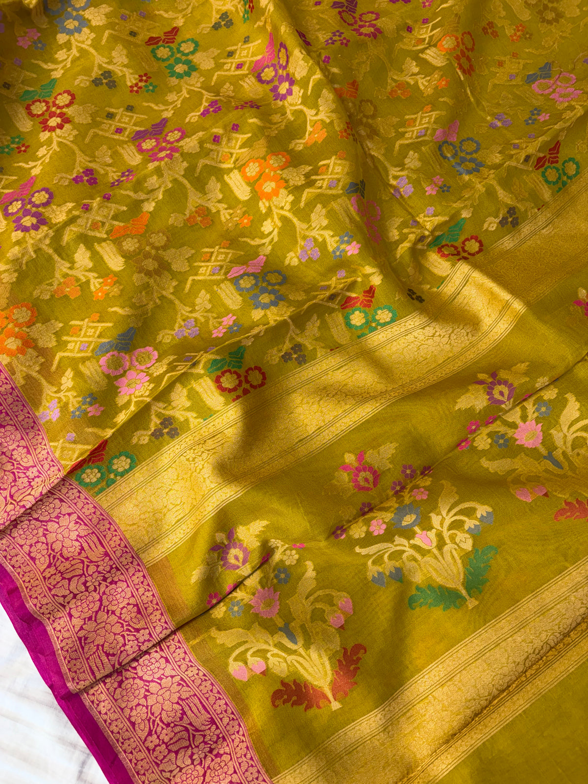 Beautiful pure premium kora jamdani saree