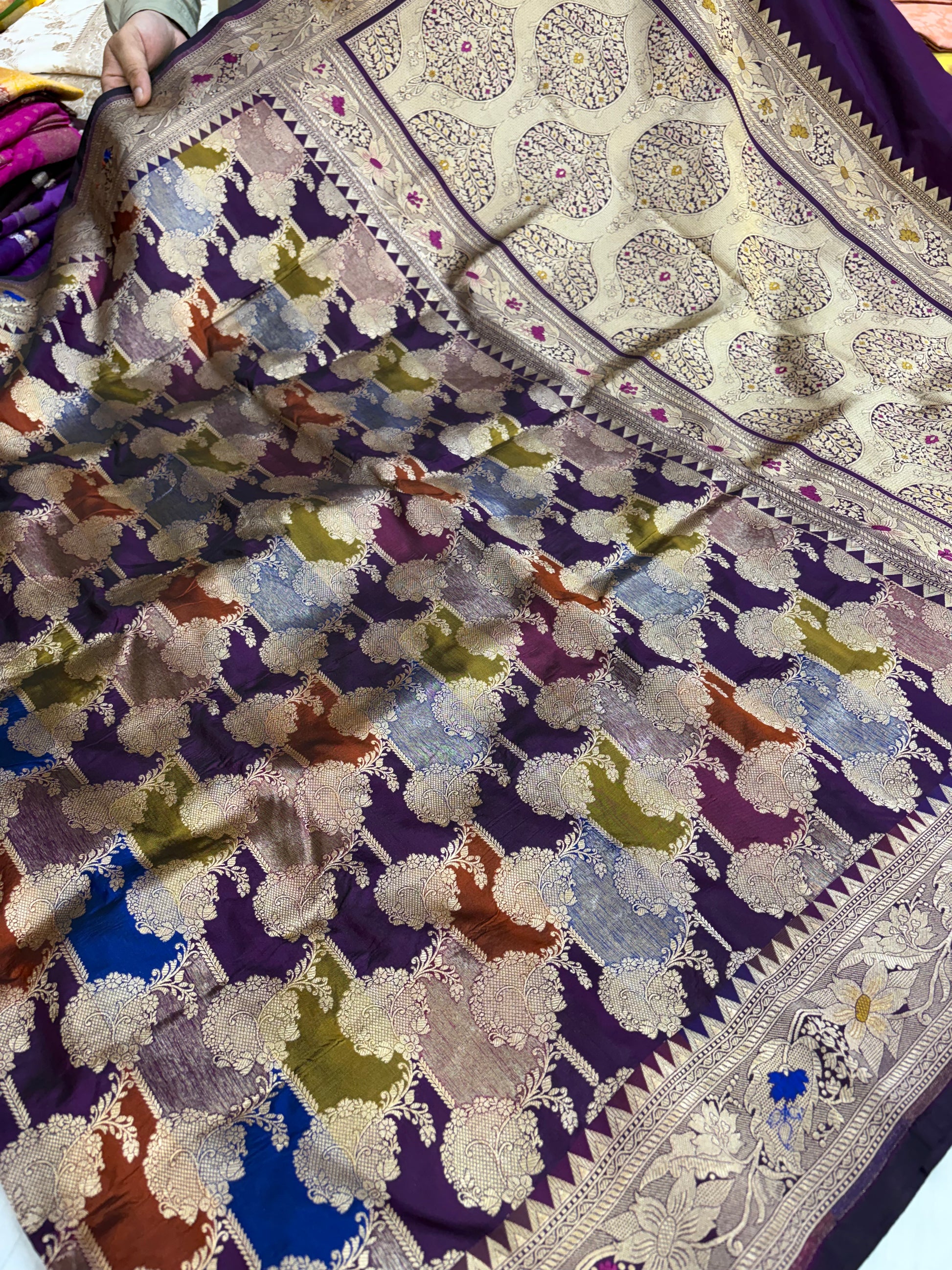 Beautiful Pure handloom katan silk sareee in Rangkat colour