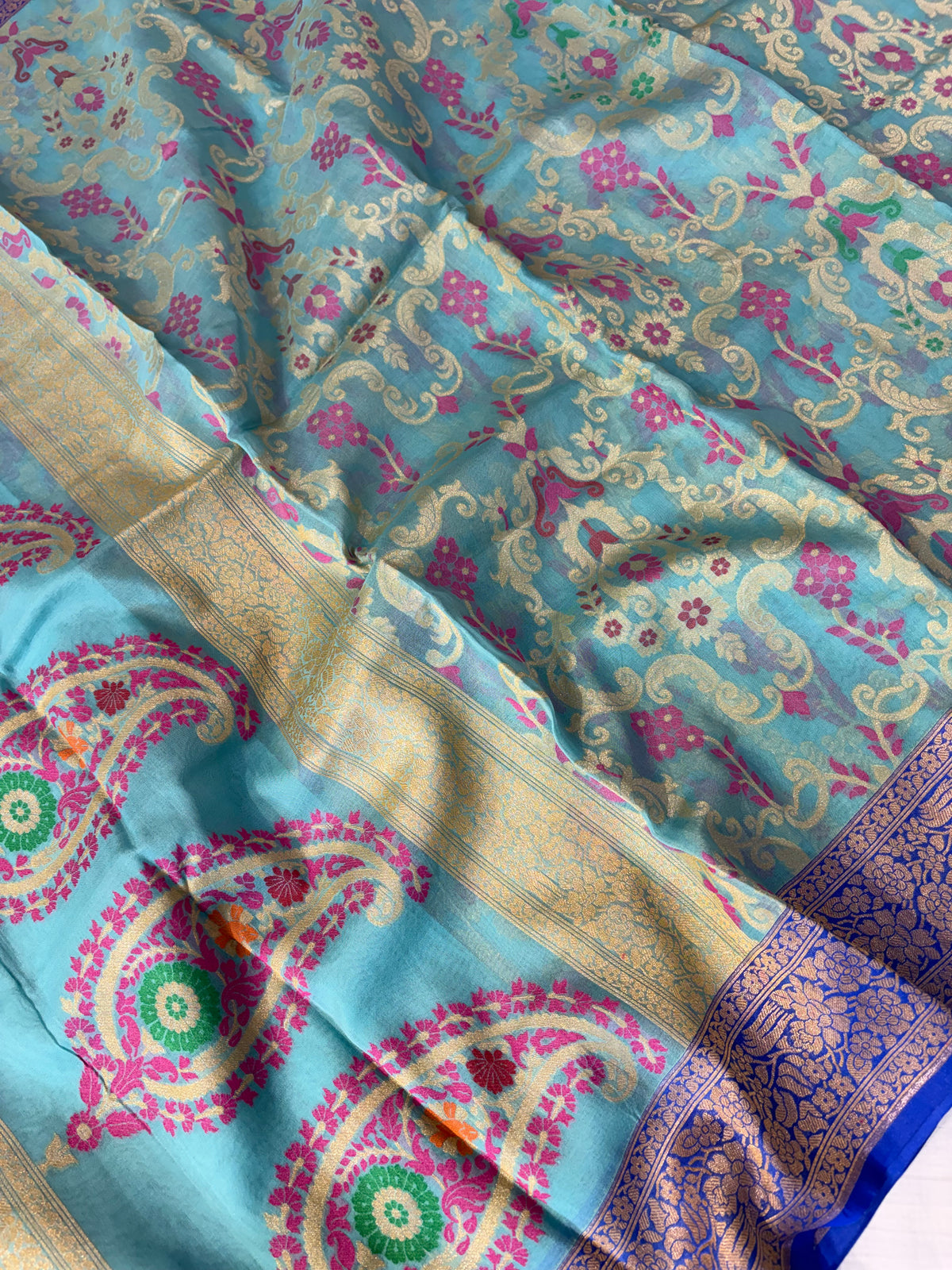 Beautiful pure premium kora jamdani saree