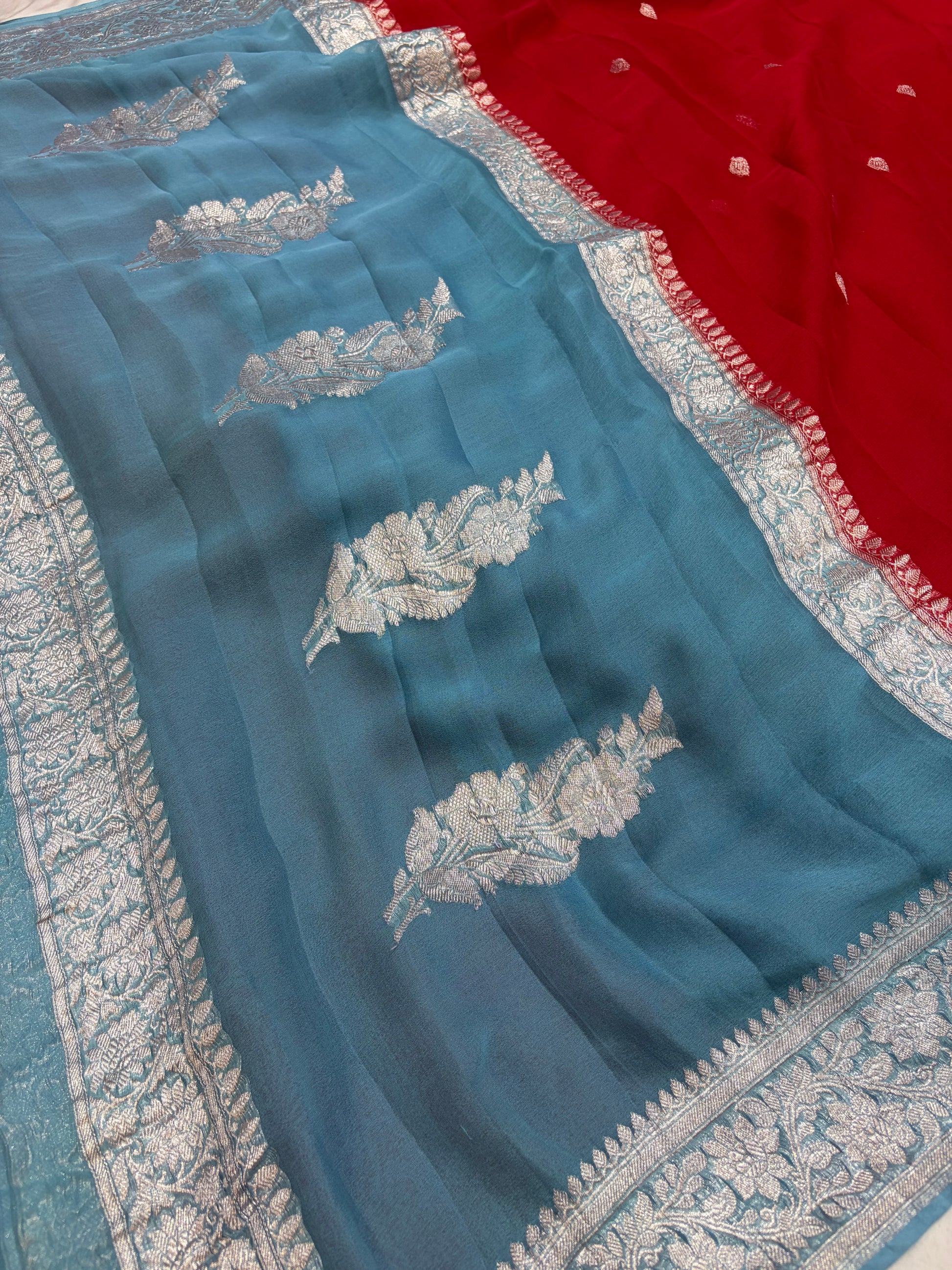 Beautiful Pure khaddi chiffon saree in beautiful contrast colour
