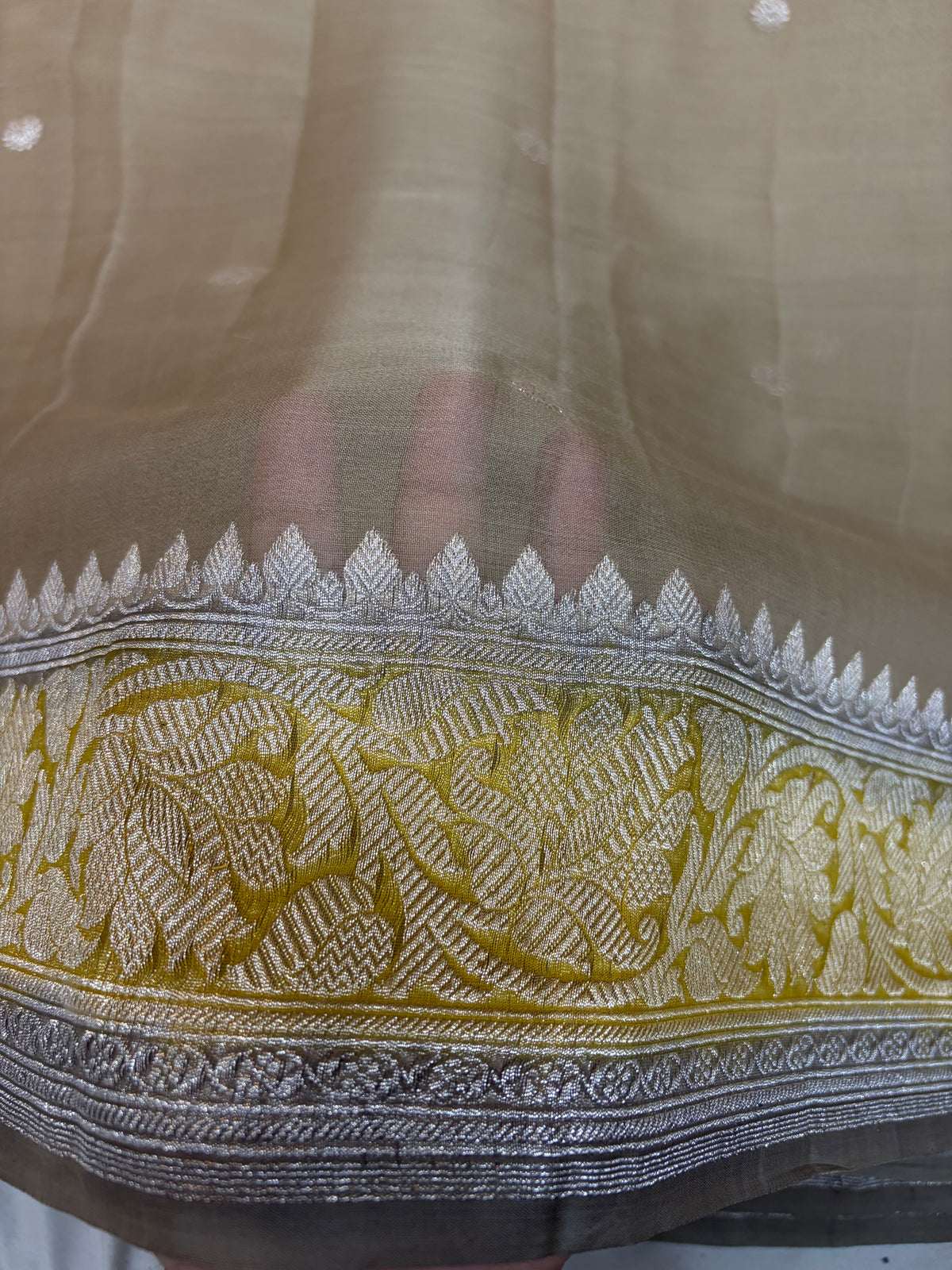 Contrast Pure khaddi chiffon Zari Border Buti saree