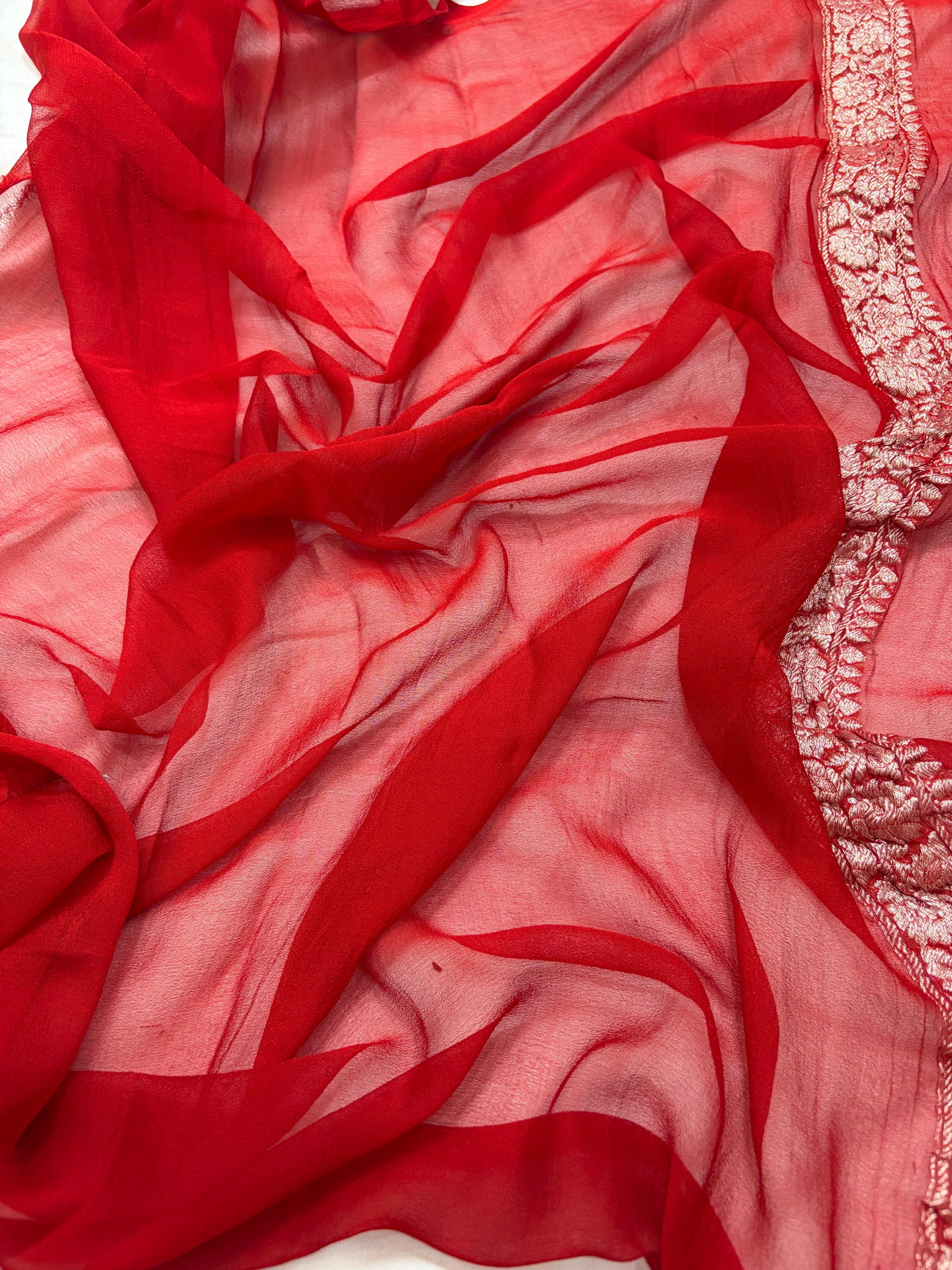 Beautiful Pure khaddi chiffon saree in beautiful contrast colour