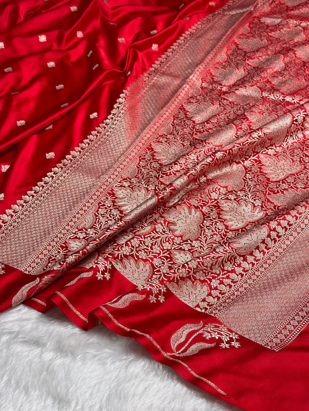 Red Mashru Silk Saree With Zari Boota Border Booti Saree