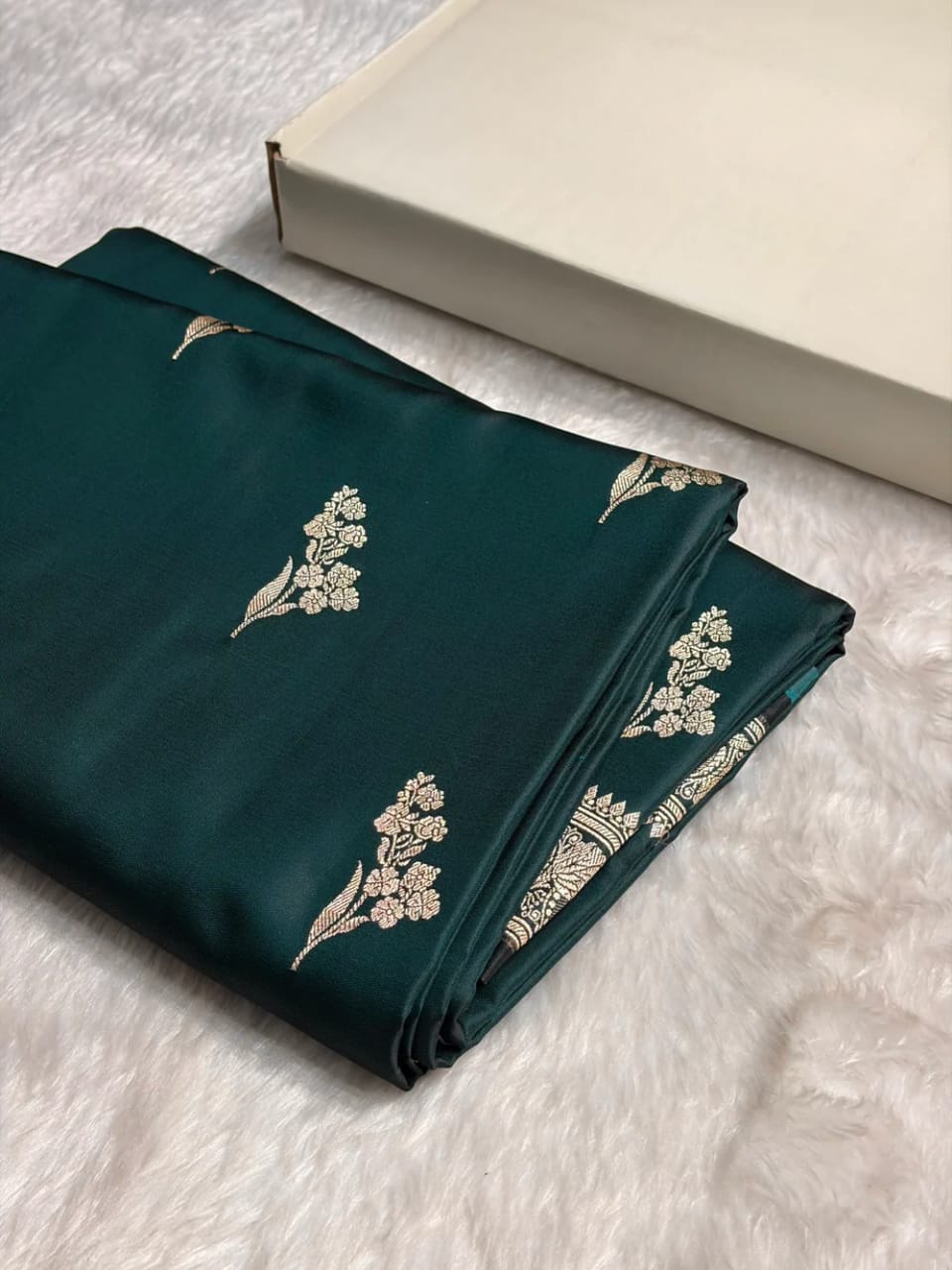 Bottle Green Mashru Silk Zari Banarasi Border Boota Saree
