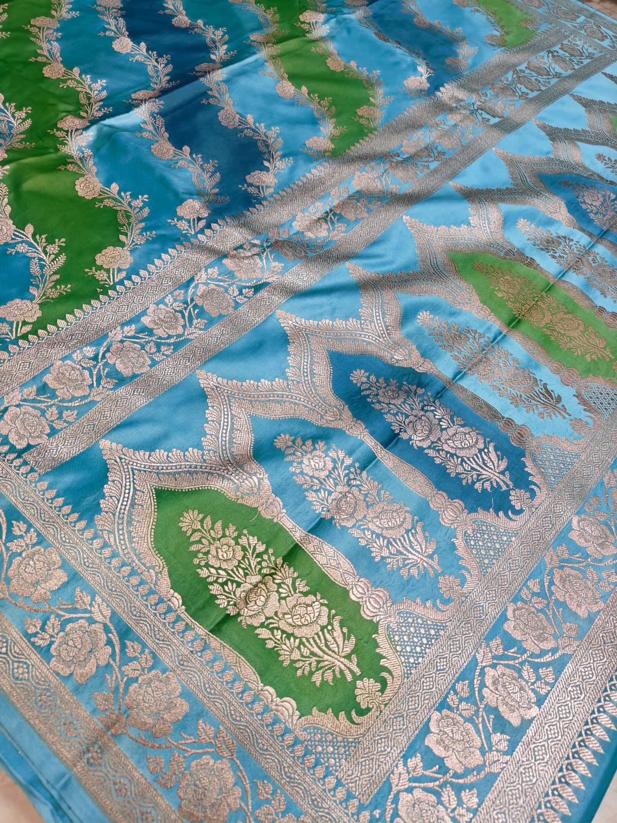 Multi Colour Mashru Silk Zari Banarasi Border Aada Jaal Saree
