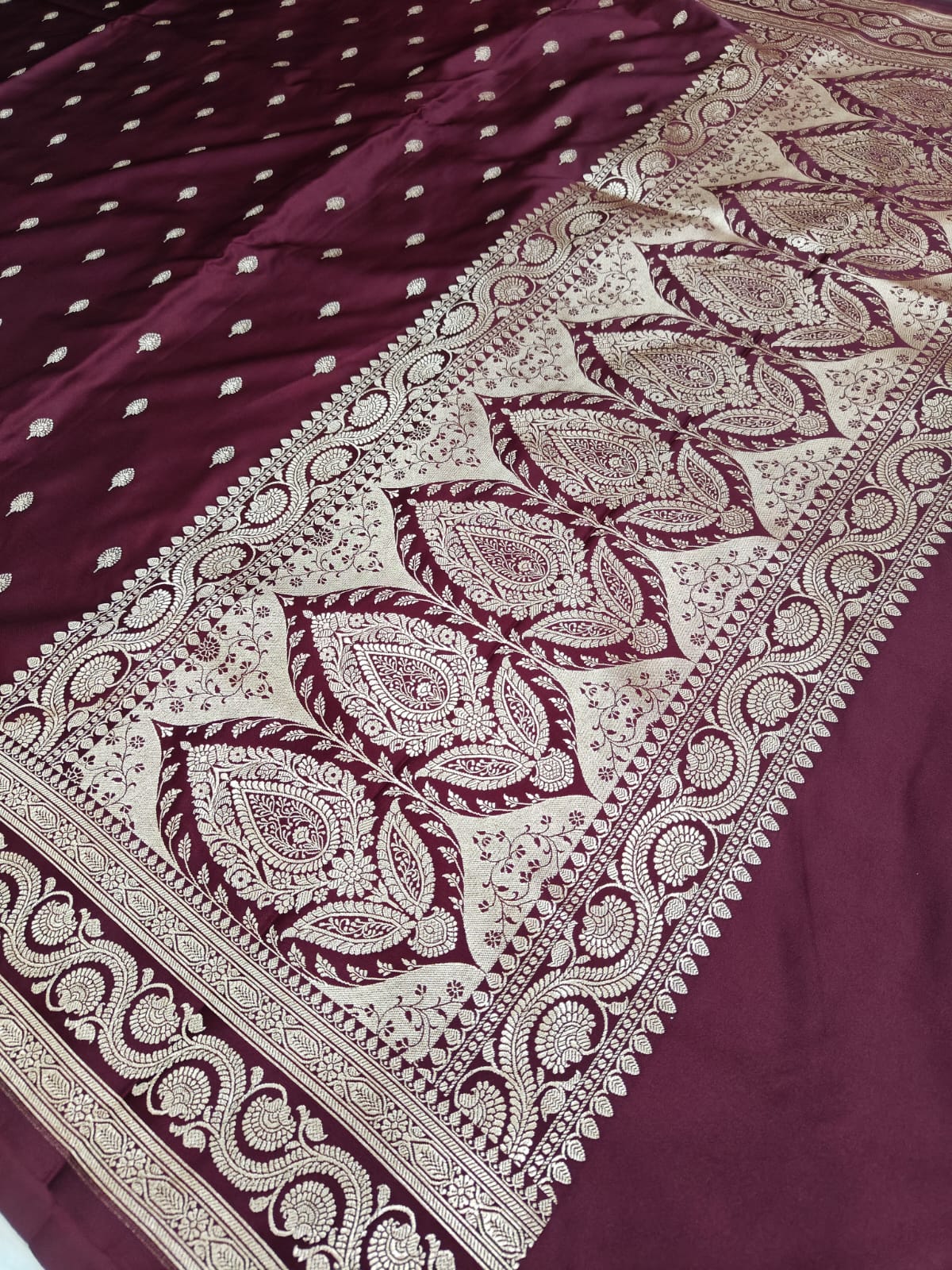 Garnet Mashru Silk Zari Banarasi Border Buti Saree